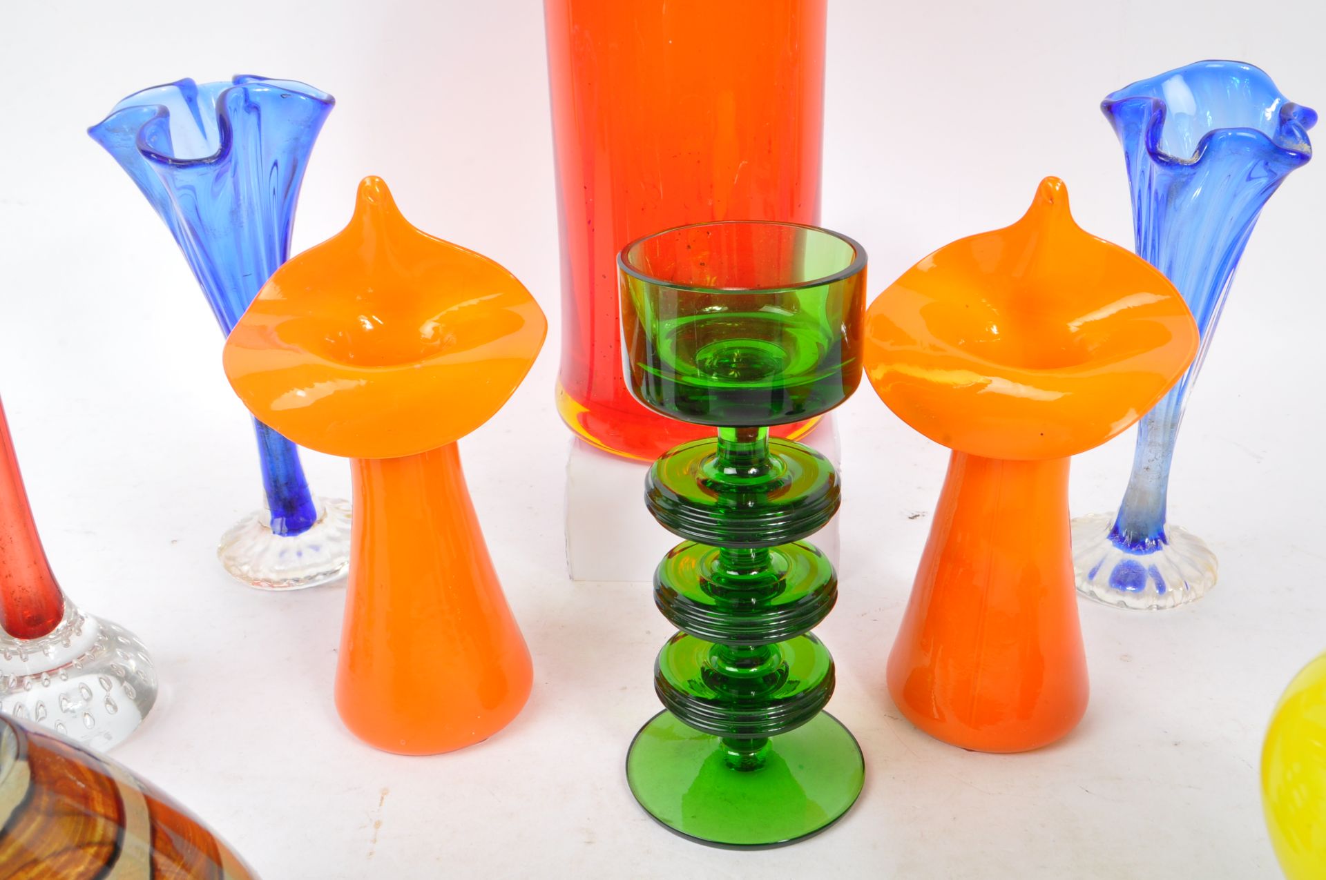 COLLECTION OF MID CENTURY STUDIO ART GLASS - Bild 7 aus 8