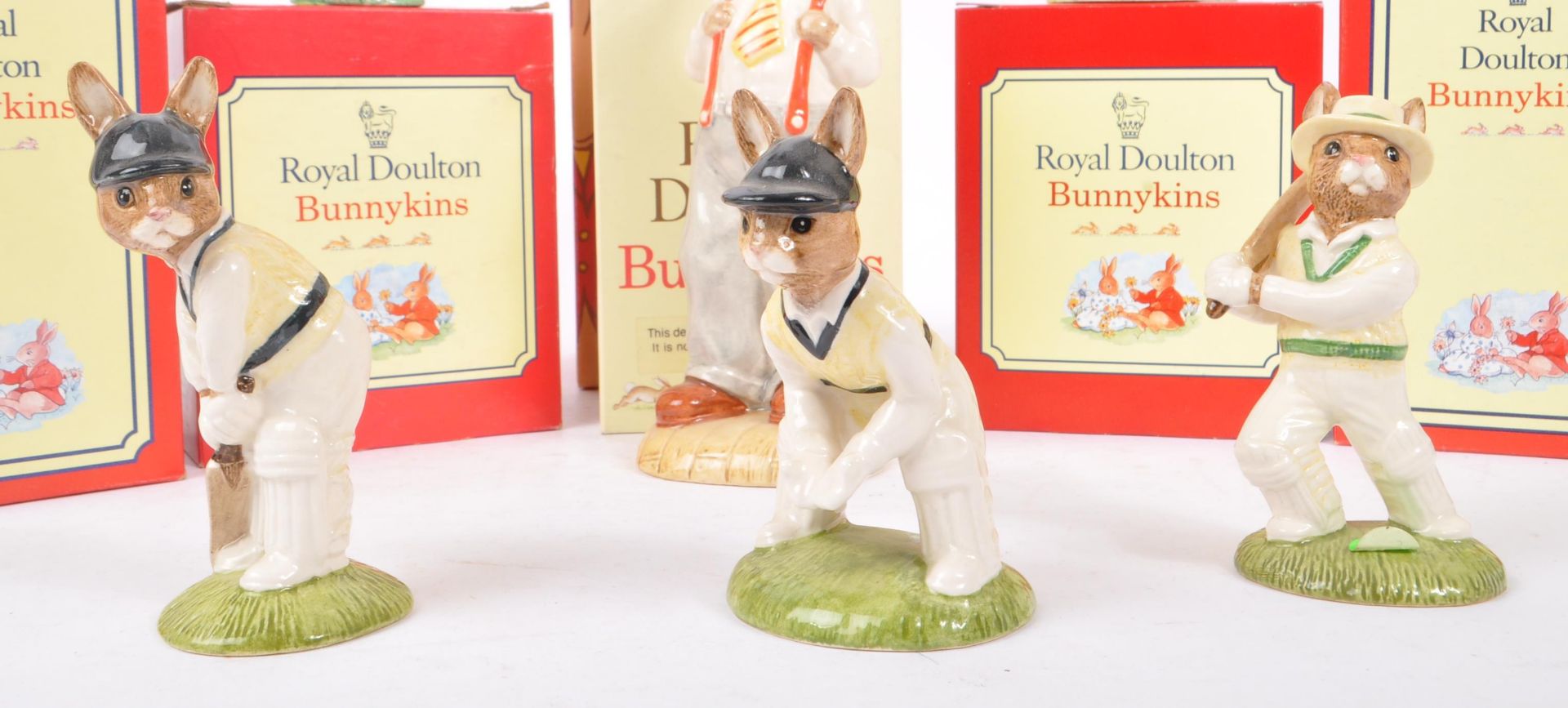 ROYAL DOULTON - BUNNYKINS - COLLECTION OF PORCELAIN FIGURES - Bild 2 aus 7