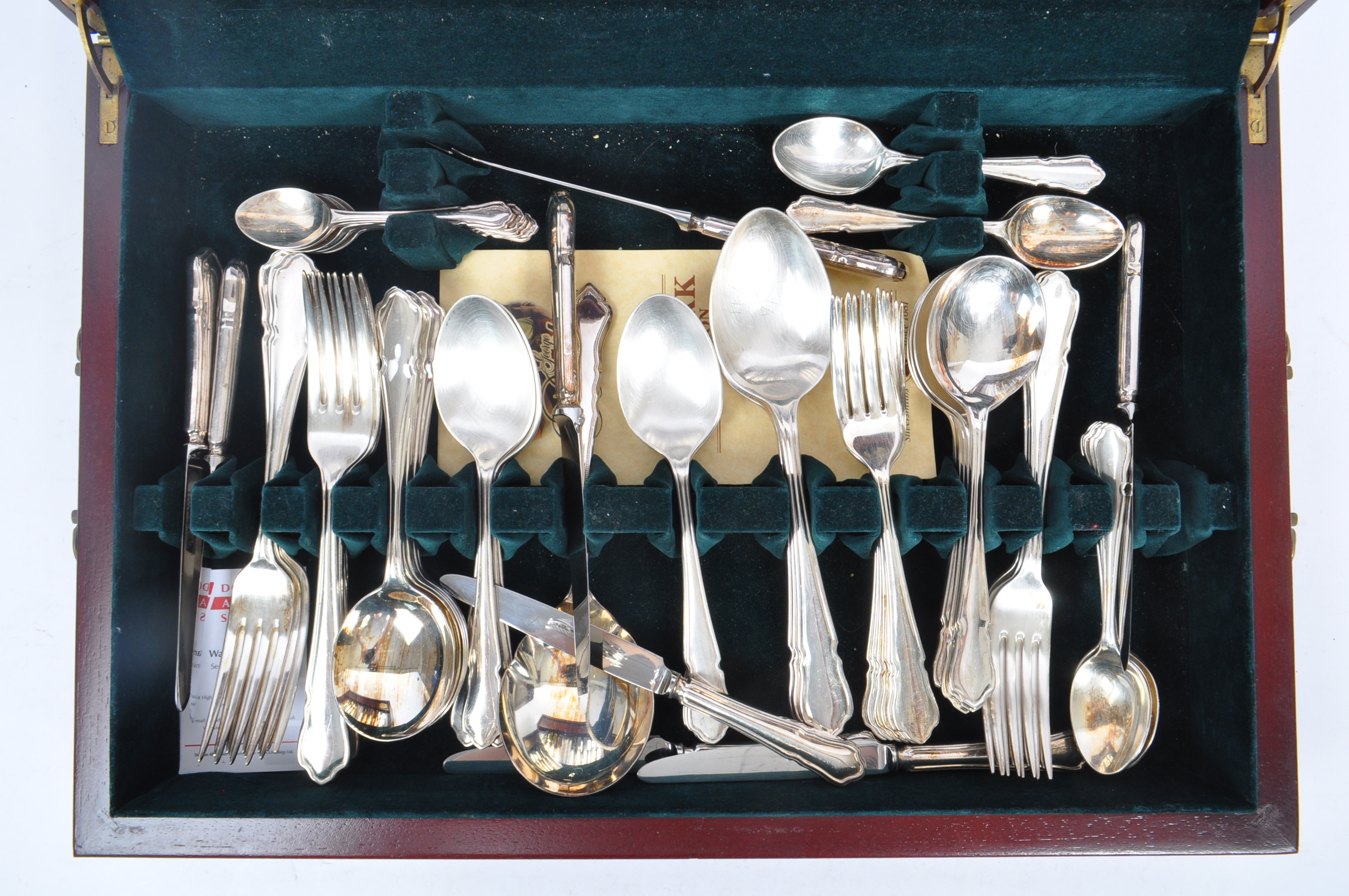 GEORGE BUTLER - HEIRLOOM COLLECTION CANTEEN OF CUTLERY - Image 4 of 10
