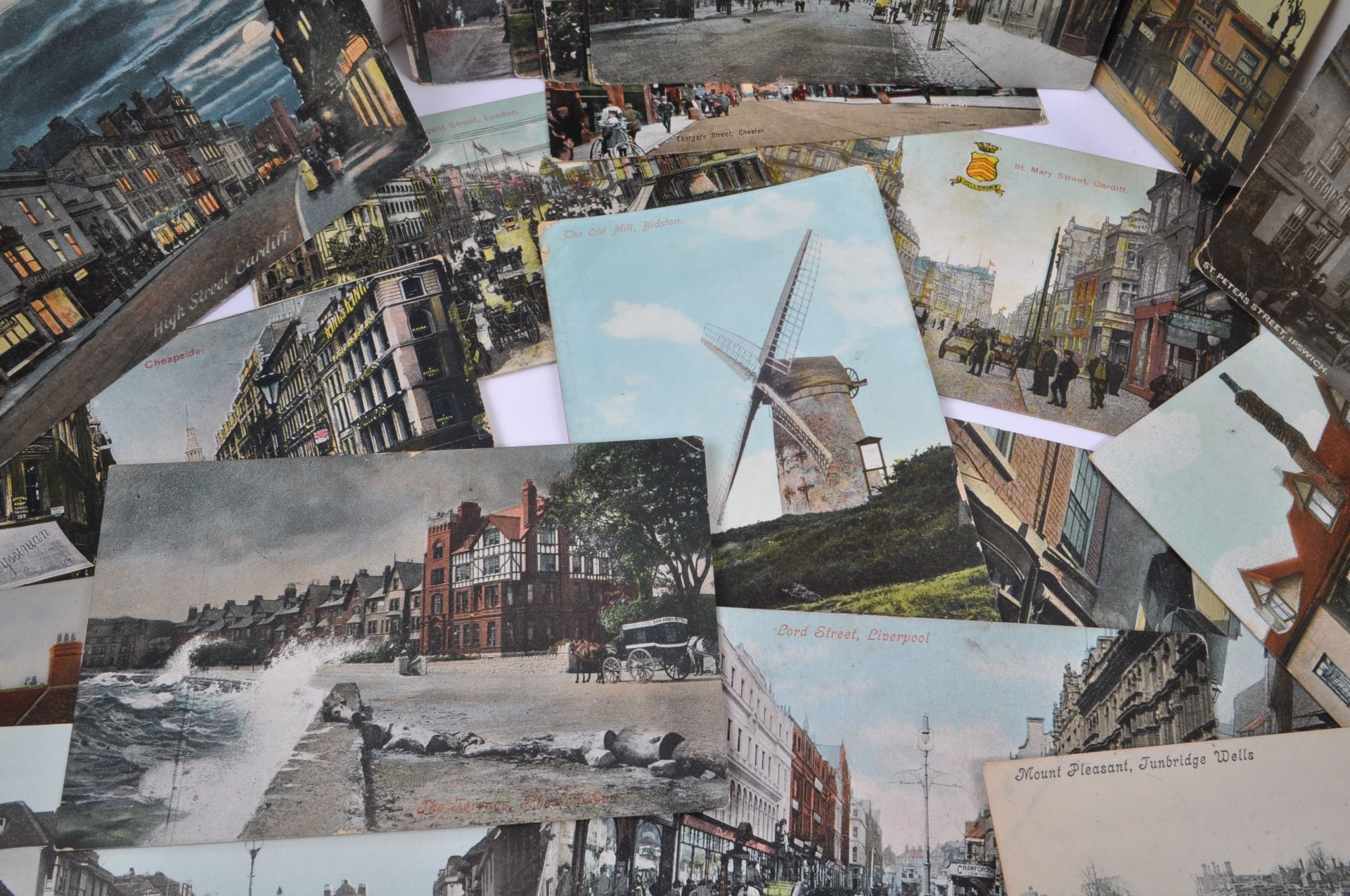 LARGE EXTENSIVE ACCUMULATION OF EARLY 20TH CENTURY POSTCARDS - Bild 9 aus 13