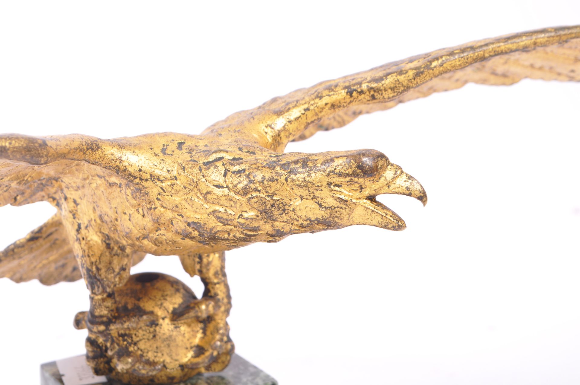 ORMOLU EAGLE FIGURINE ON THREE TIERED MARBLE BASE - Bild 7 aus 8