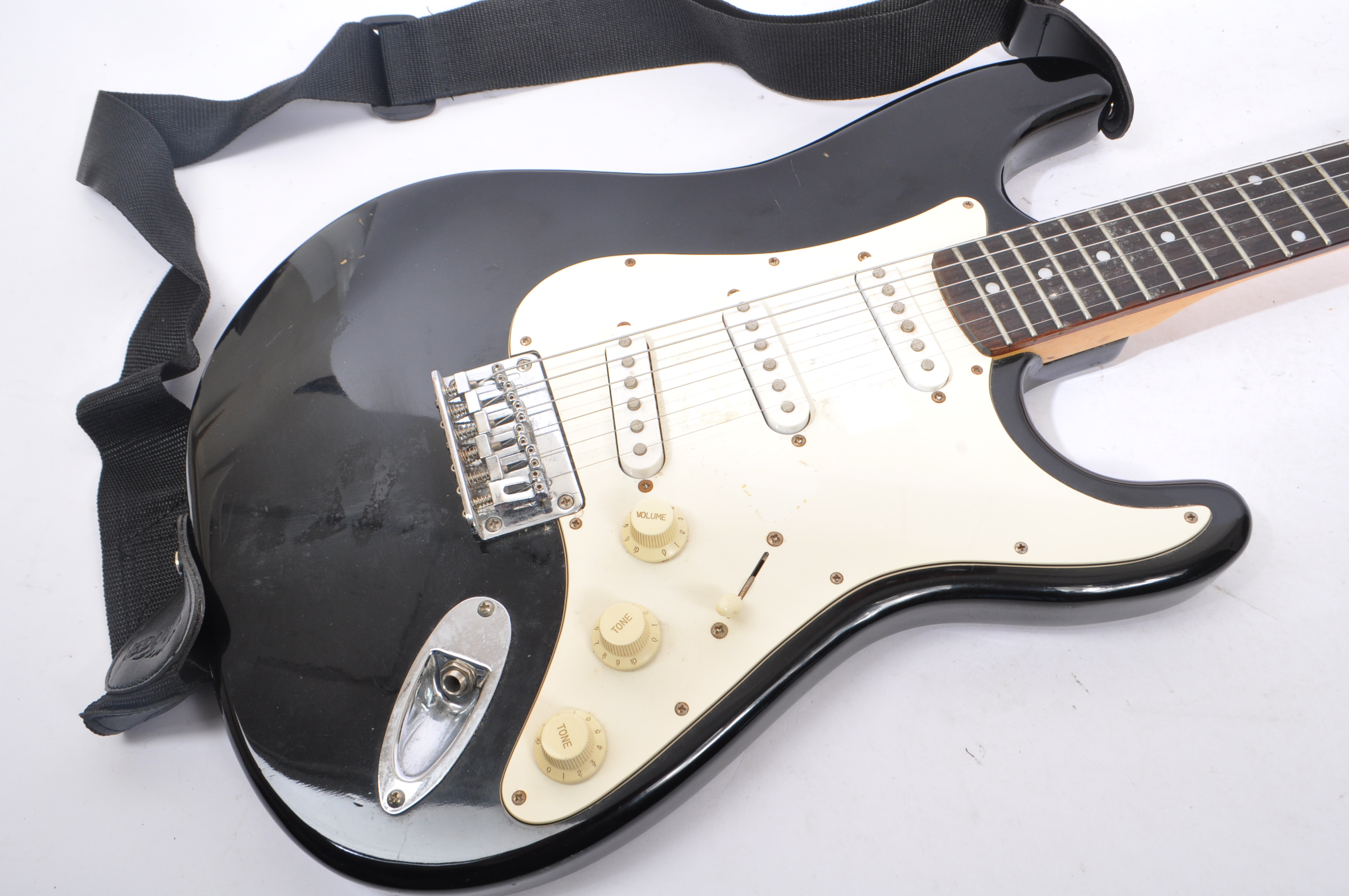 SQUIER BY FENDER - BULLET STRATOCASTER GUITAR - Image 3 of 6