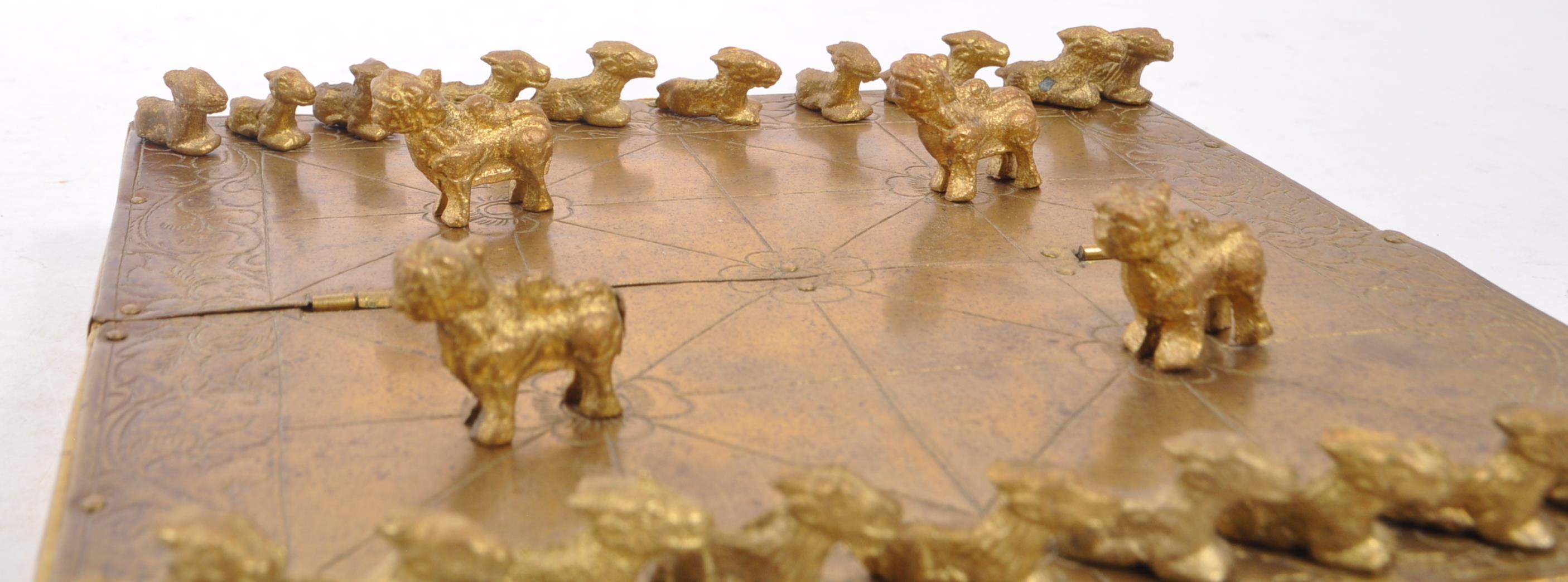 NEPALESE BRASS BAGH CHAL BOARD GAME WITH PIECES - Bild 3 aus 6