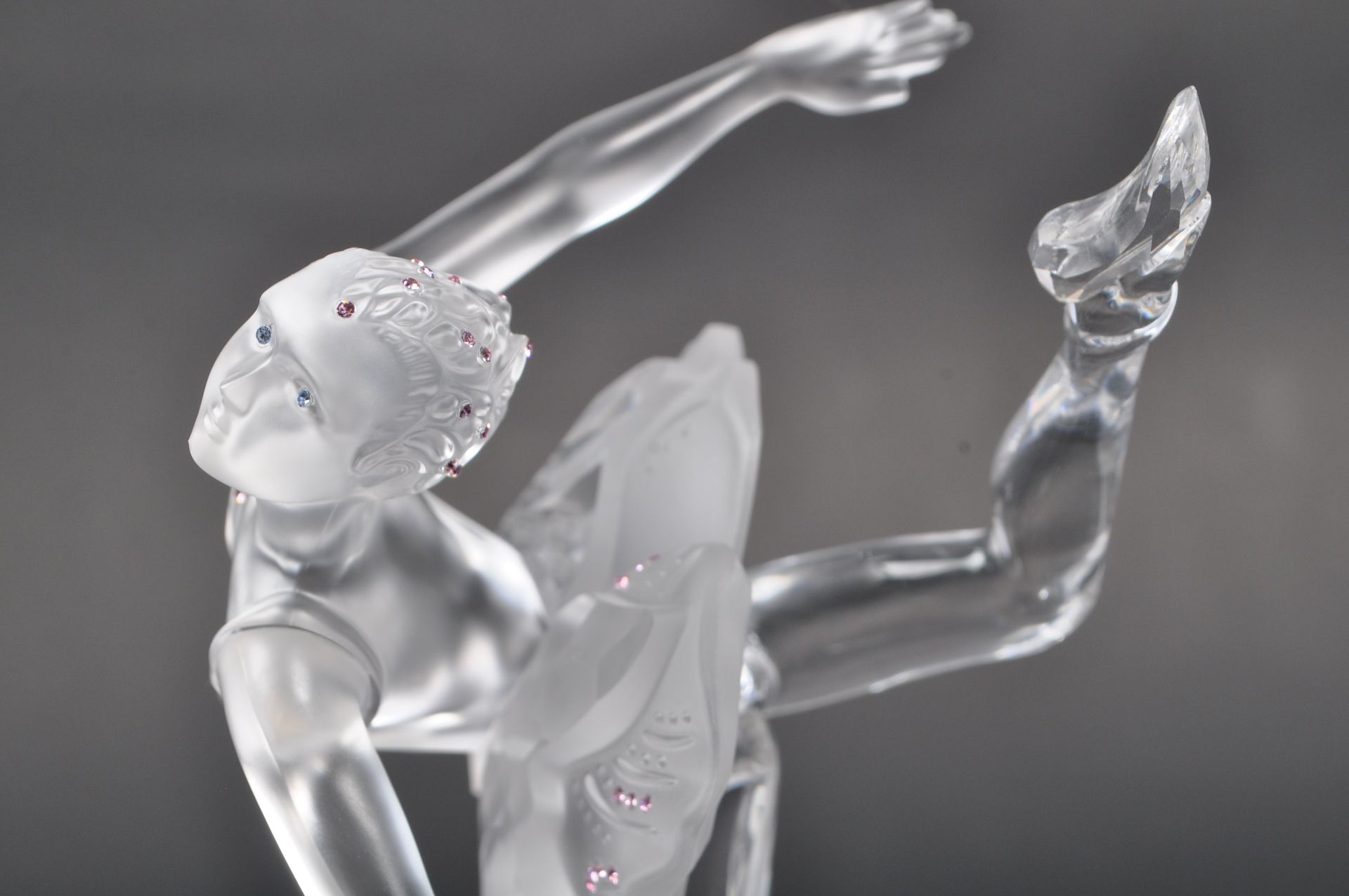 SWAROVSKI - BOXED CRYSTAL BALLERINA FIGURE - Image 8 of 9