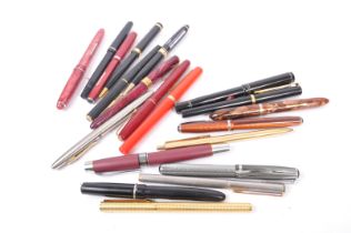 LARGE COLLECTION OF 20TH CENTURY PENS