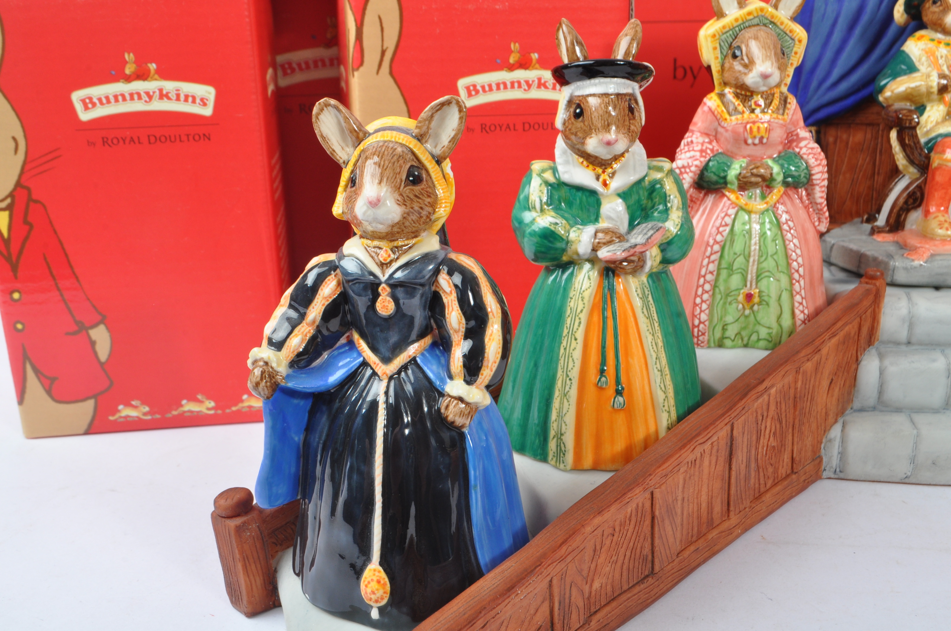 BUNNYKINS - HENRY VIII & SIX WIVES PORCELAIN FIGURES - Image 8 of 9