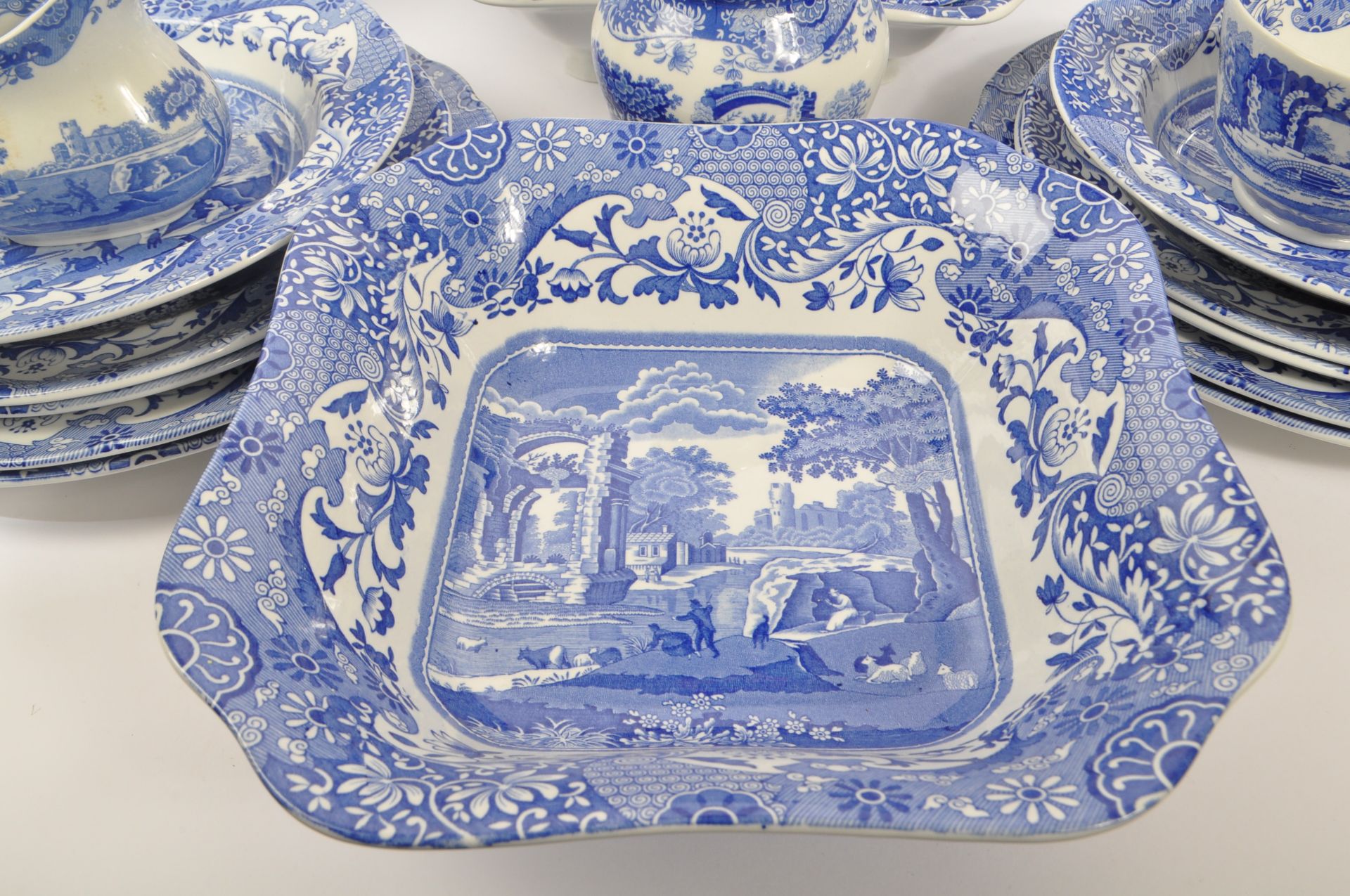 SPODE - ITALIAN DESIGN - CONTEMPORARY DINNER SERVICE - Image 6 of 9