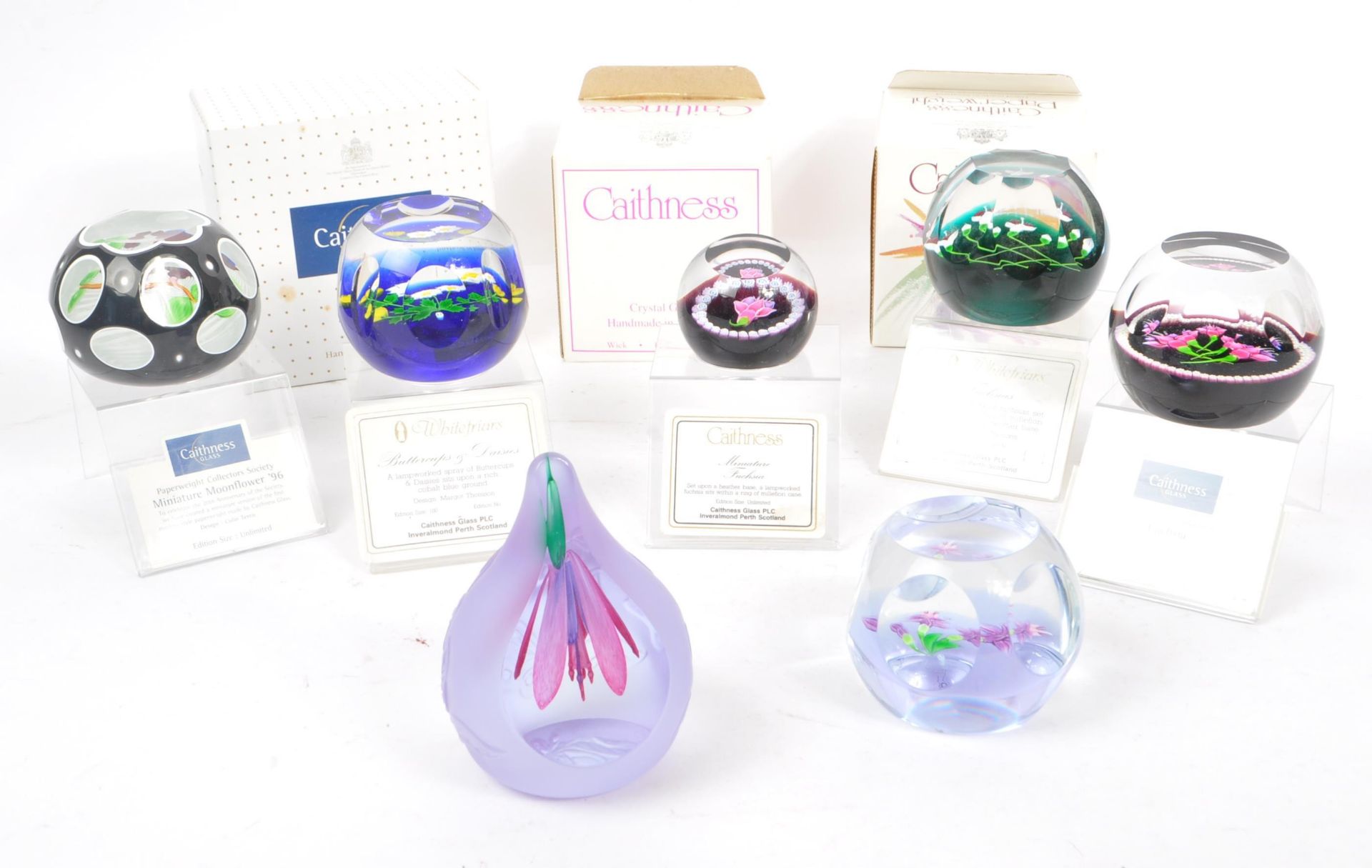 CAITHNESS - COLLECTION OF SCOTTISH CRYSTAL PAPERWEIGHTS