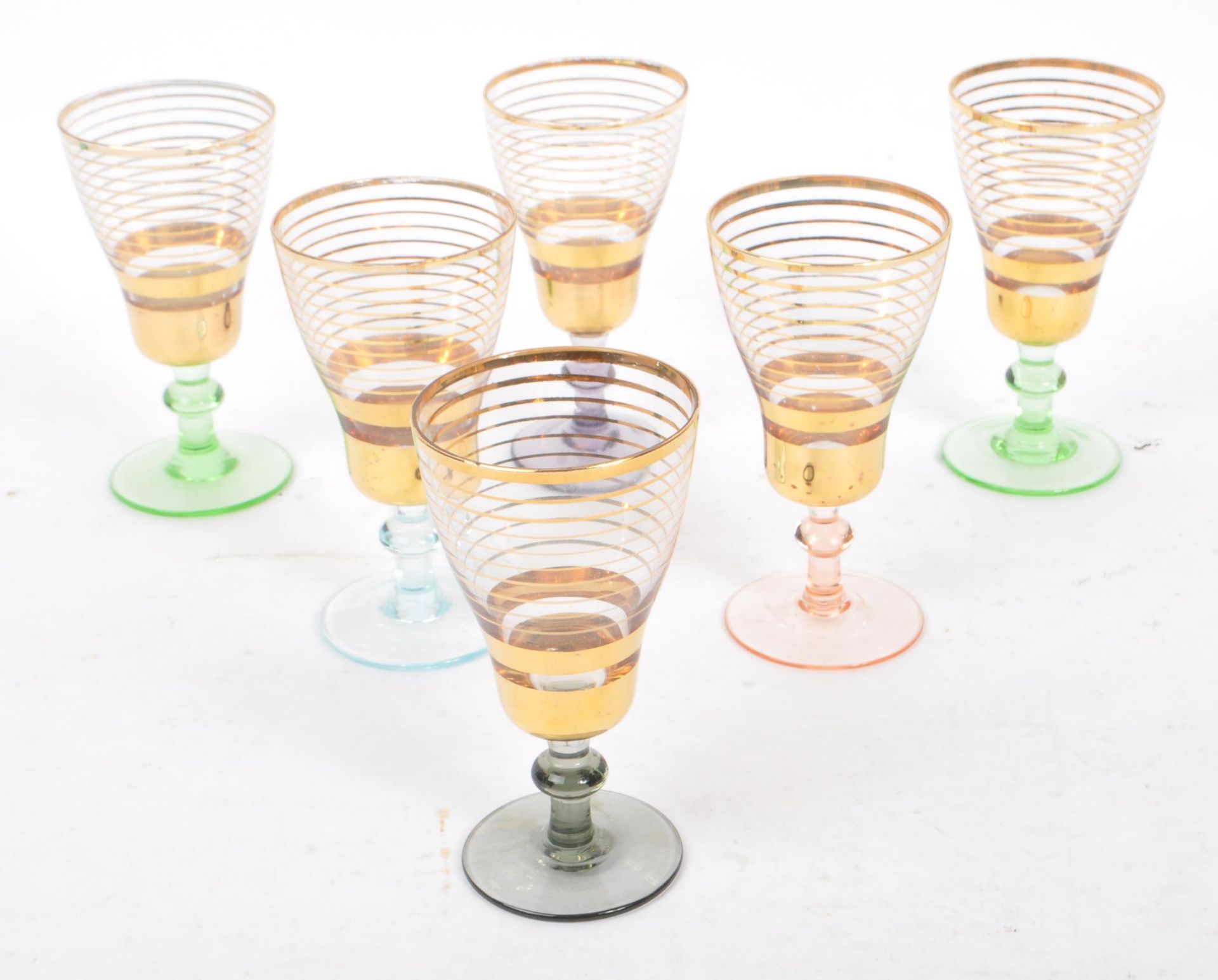 COLLECTION OF MID CENTURY DRINKING GLASSES - Bild 4 aus 7
