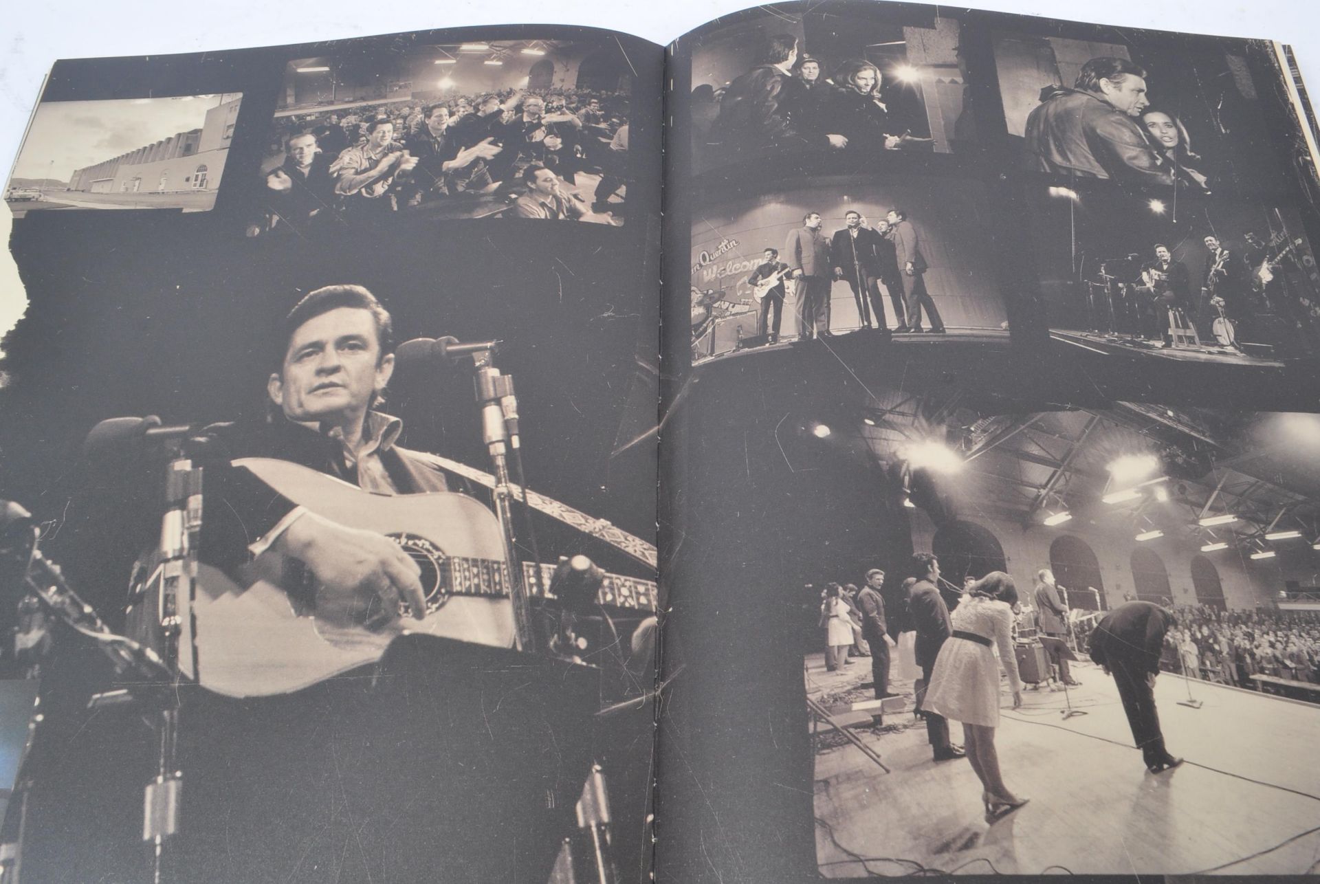 JOHNNY CASH - A COLLECTION OF MUSIC REFERENCE BOOKS - Bild 4 aus 8