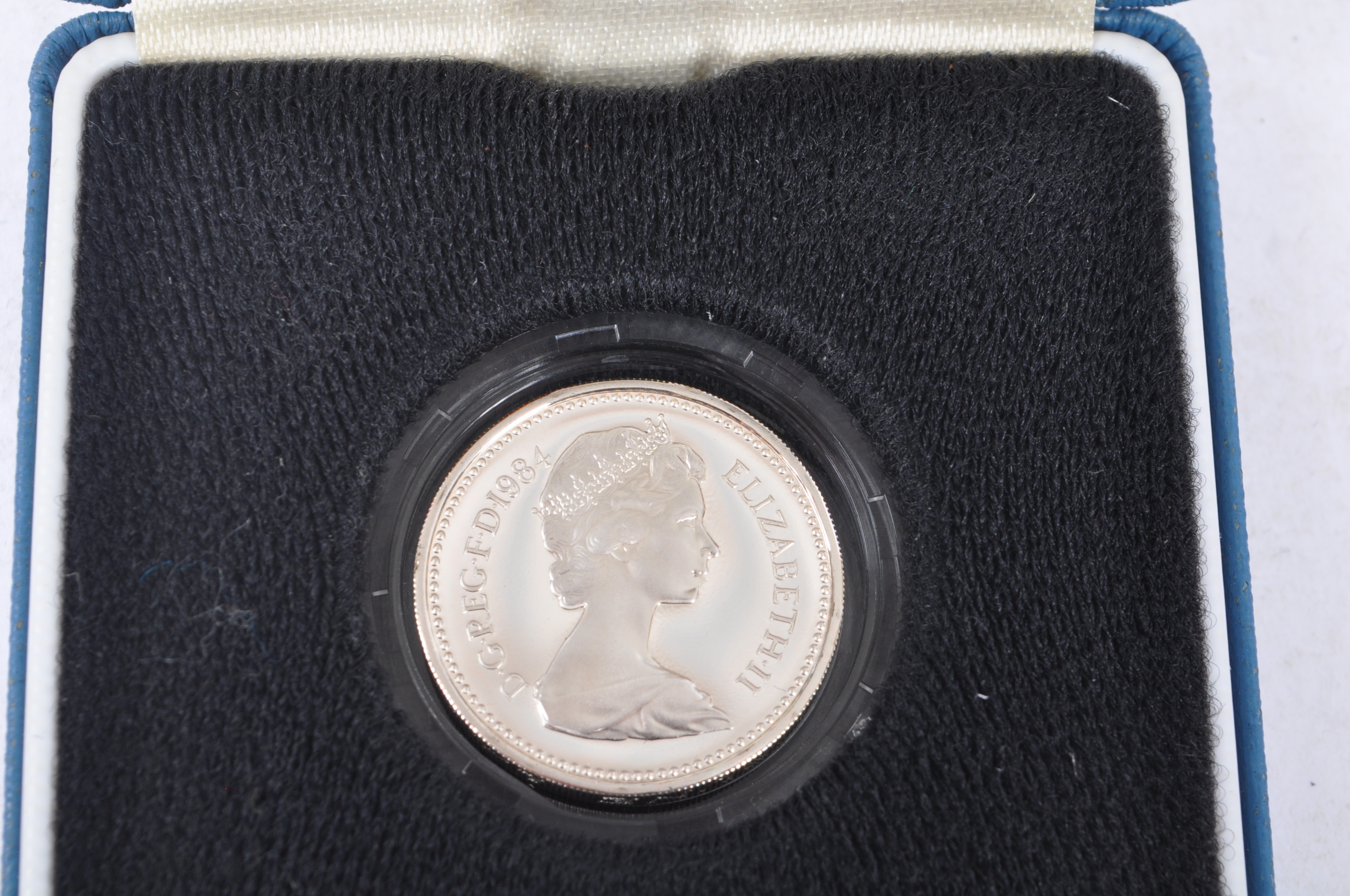 THE ROYAL MINT - UNITED KINGDOM - GROUP OF SILVER PROOF COINS - Image 5 of 9