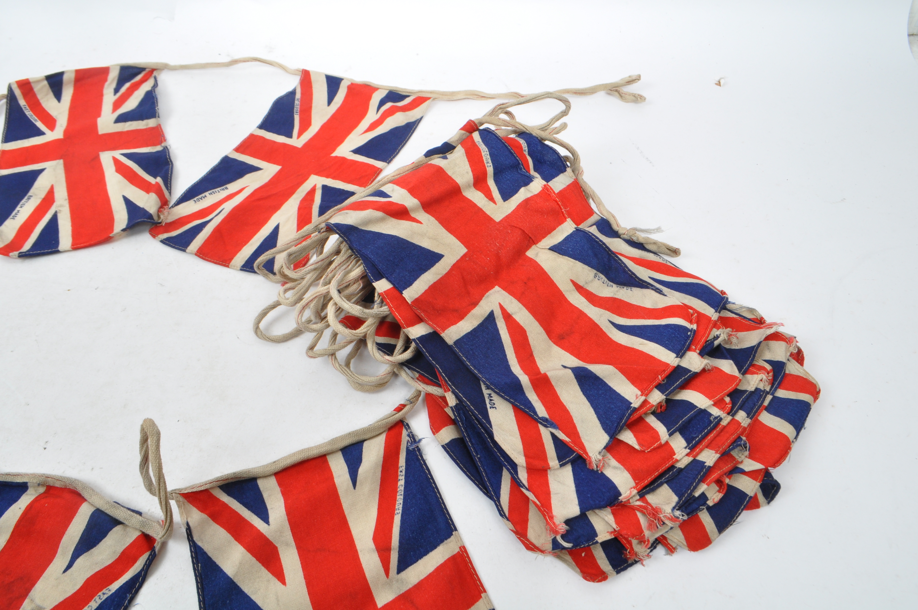 20TH CENTURY 1940S UNION JACK BRITISH FLAG BUNTING - Image 3 of 4