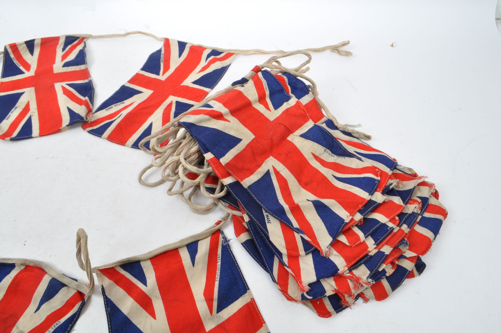20TH CENTURY 1940S UNION JACK BRITISH FLAG BUNTING - Bild 3 aus 4