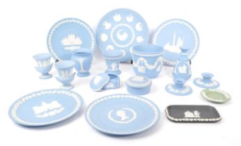 WEDGWOOD JASPERWARE - COLLECTION OF CERAMIC ITEMS