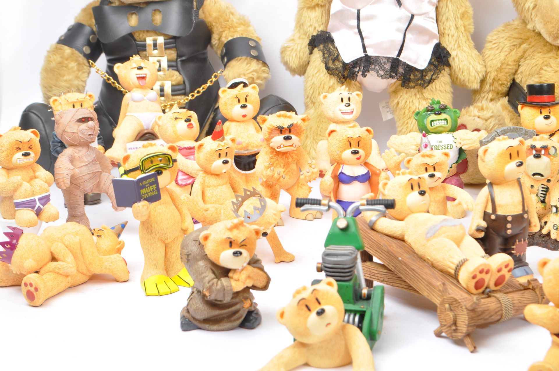LARGE COLLECTION OF BAD TASTE BEARS FIGURINES - Image 2 of 12