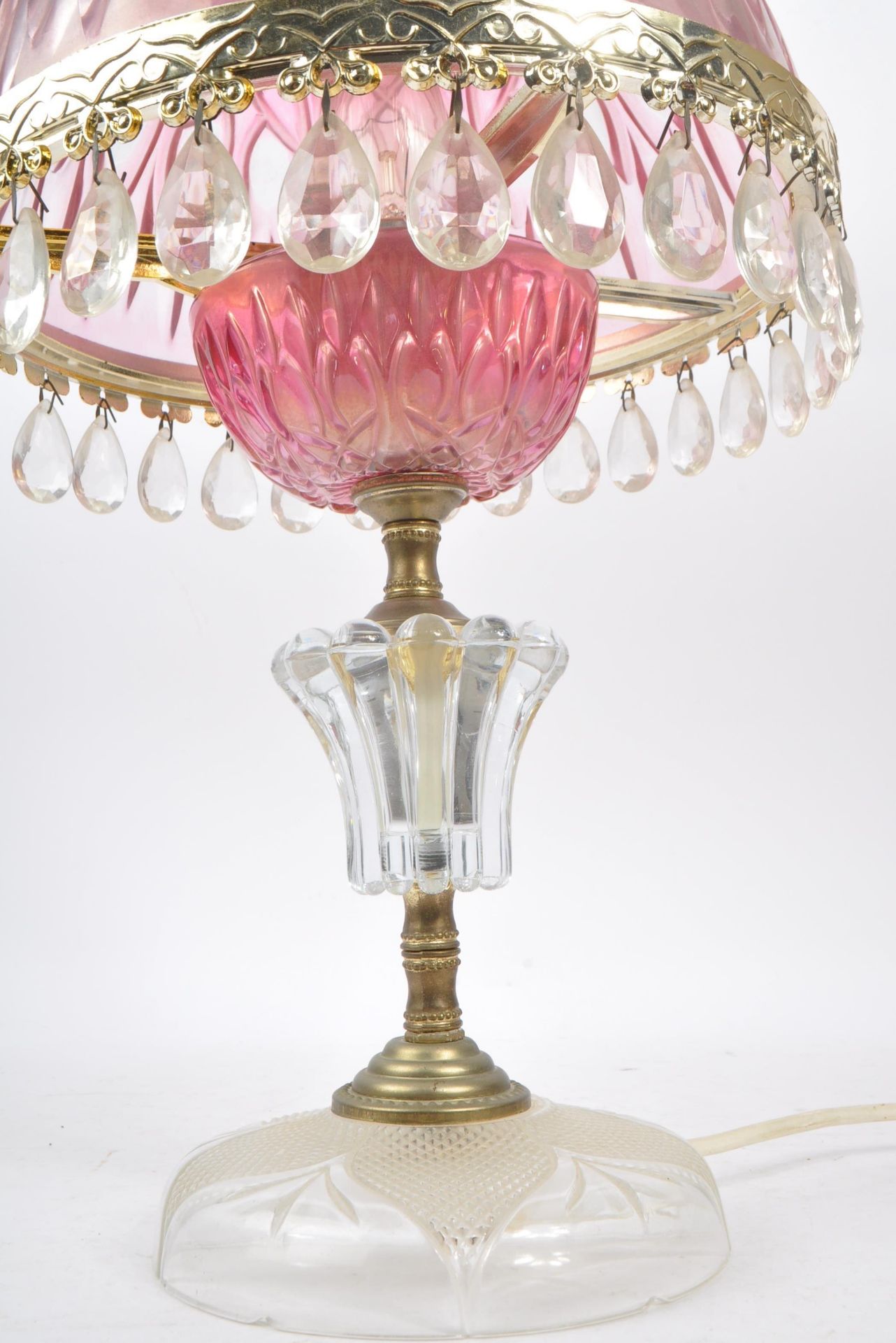 MICHELOTTI - VINTAGE CRYSTAL CRANBERRY PARLOUR LAMP - Image 4 of 5