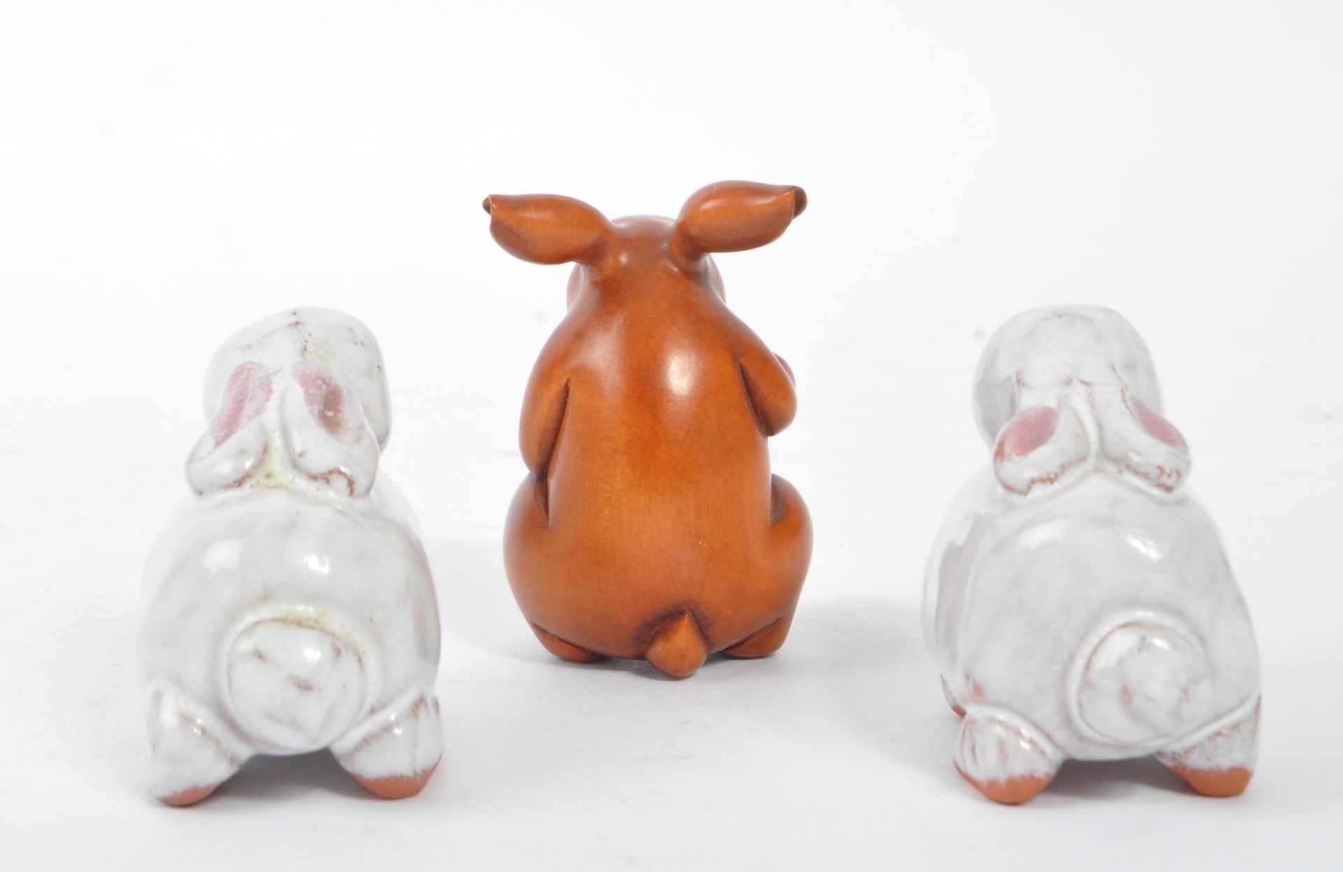 VINTAGE 20TH CENTURY JAPANESE NETSUKE RABBIT FIGURES - Bild 2 aus 4