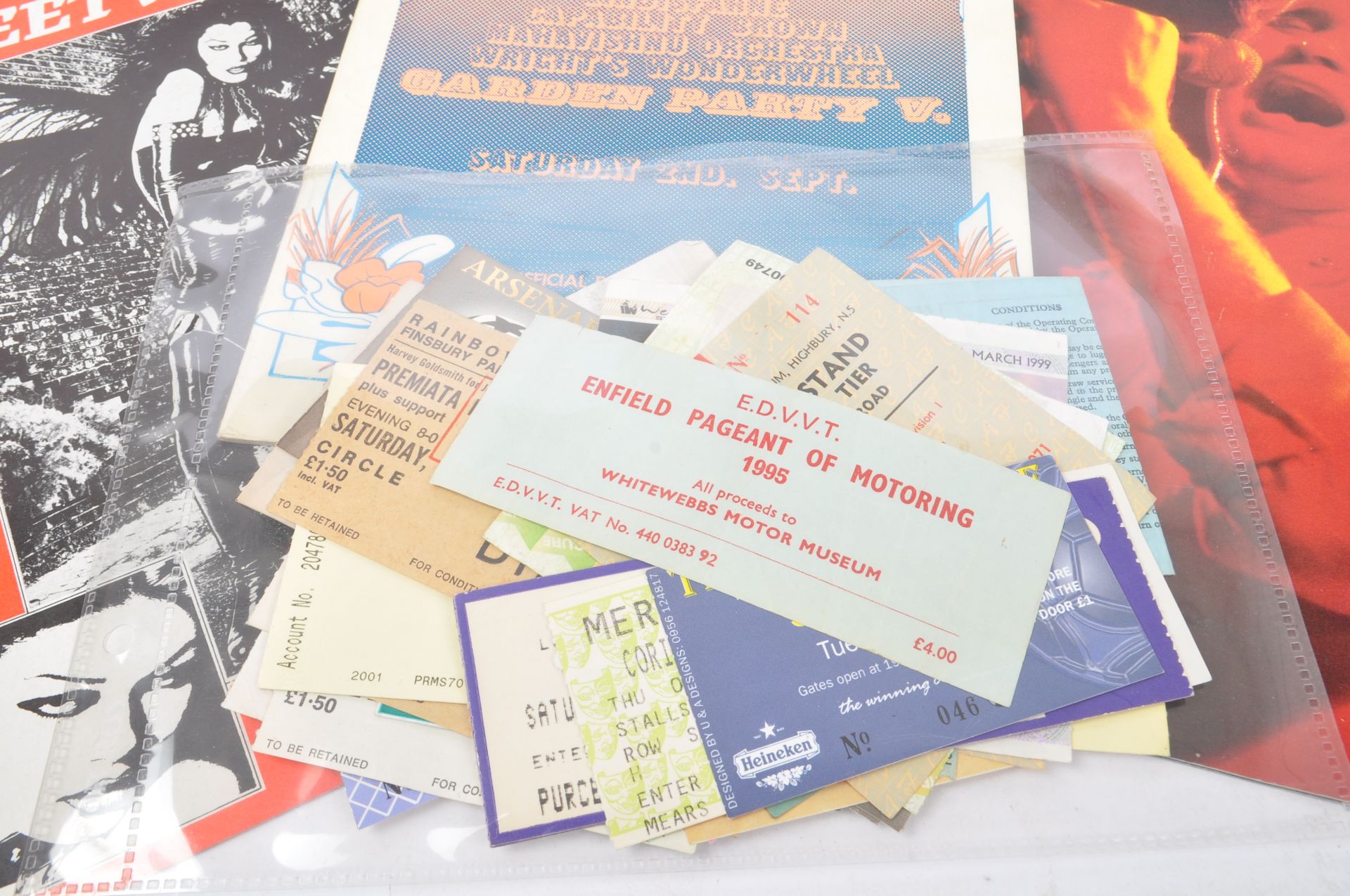 COLLECTION OF MUSIC AND FOOTBALL TICKETS & PROGRAMMES - Image 3 of 12
