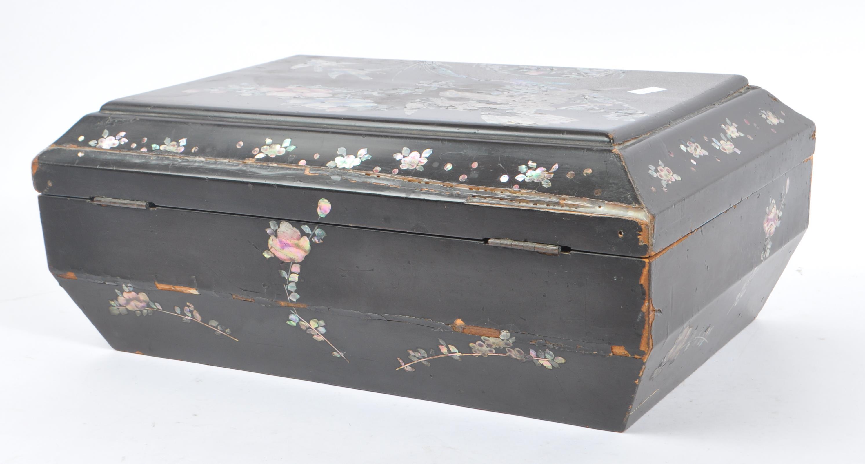 EARLY 20TH CENTURY CHINESE MOTHER OF PEARL SEWING BOX - Image 7 of 7