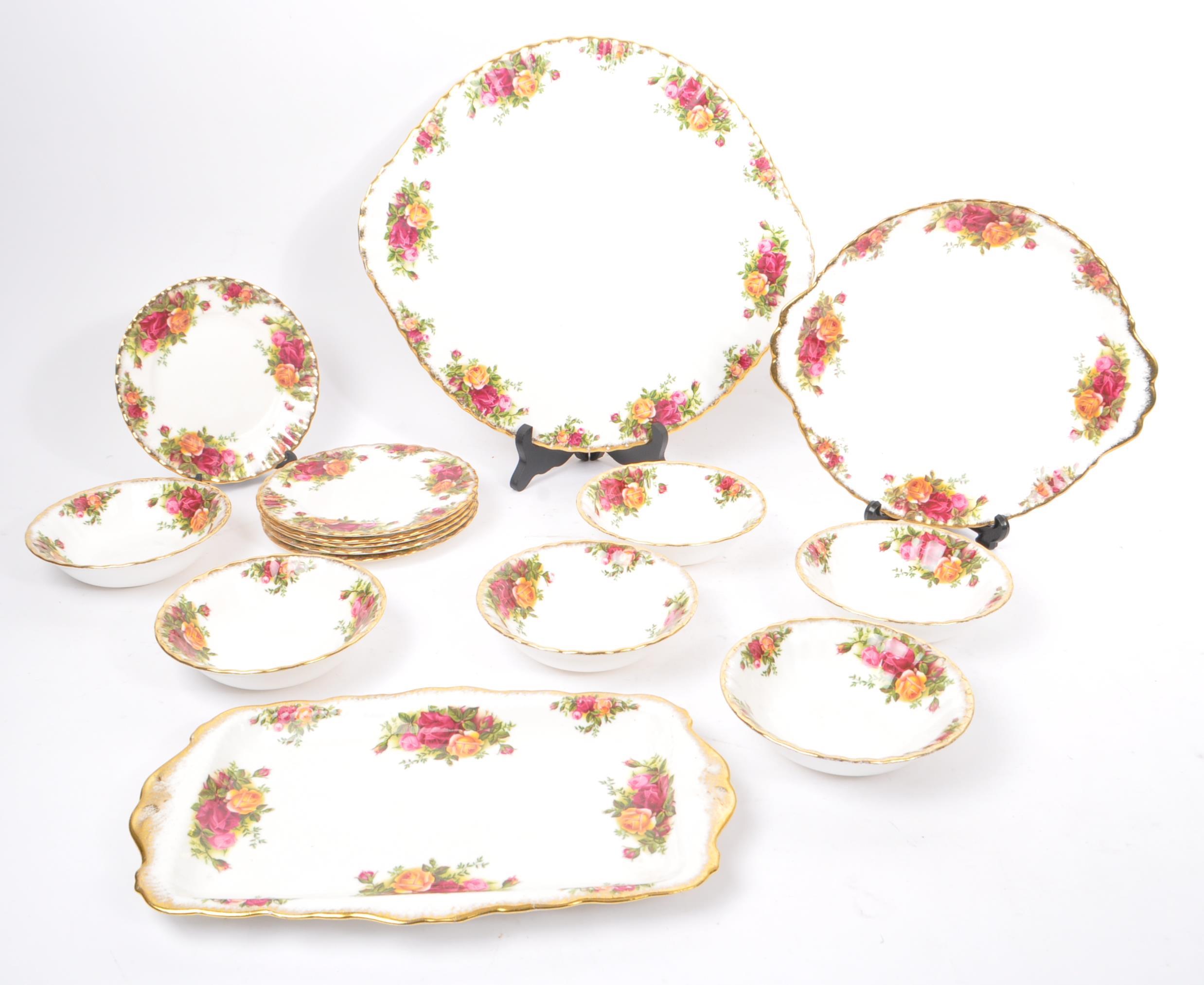 ROYAL ALBERT OLD COUNTRY ROSES - COLLECTION OF PLATE EXAMPLES