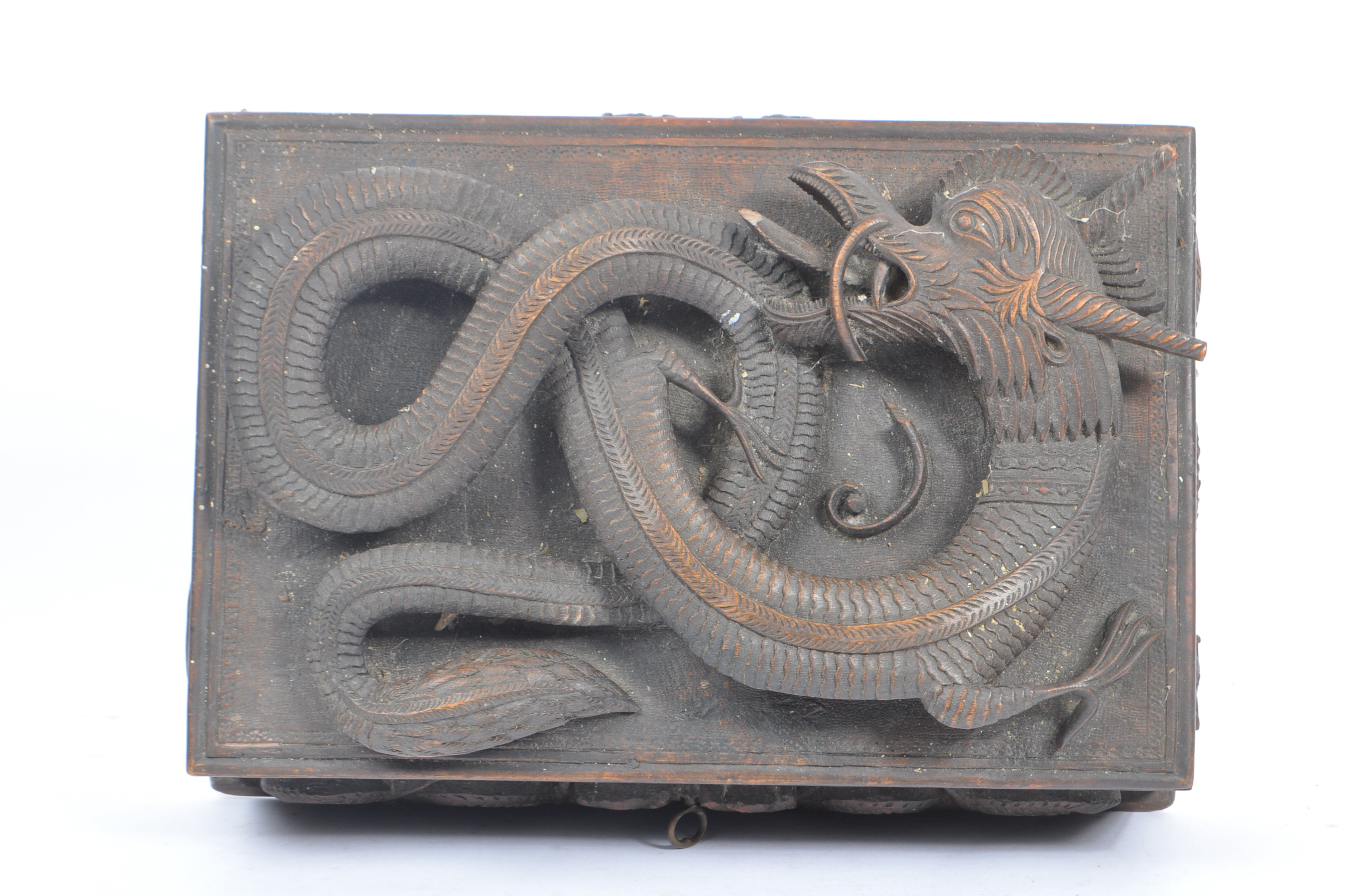 VINTAGE 20TH CENTURY ASIAN CARVED DRAGON BOX - Image 3 of 6