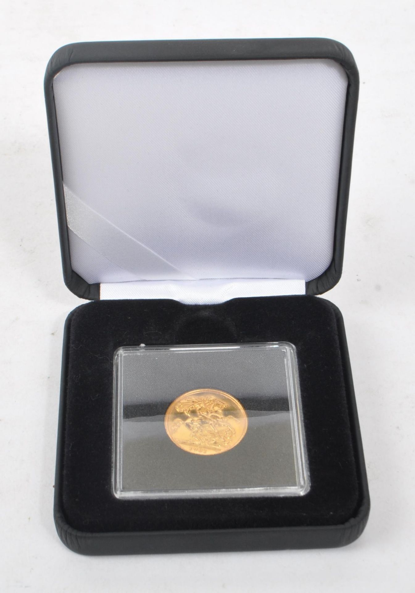 1981 ELIZABETH II 22CT GOLD FULL SOVEREIGN COIN