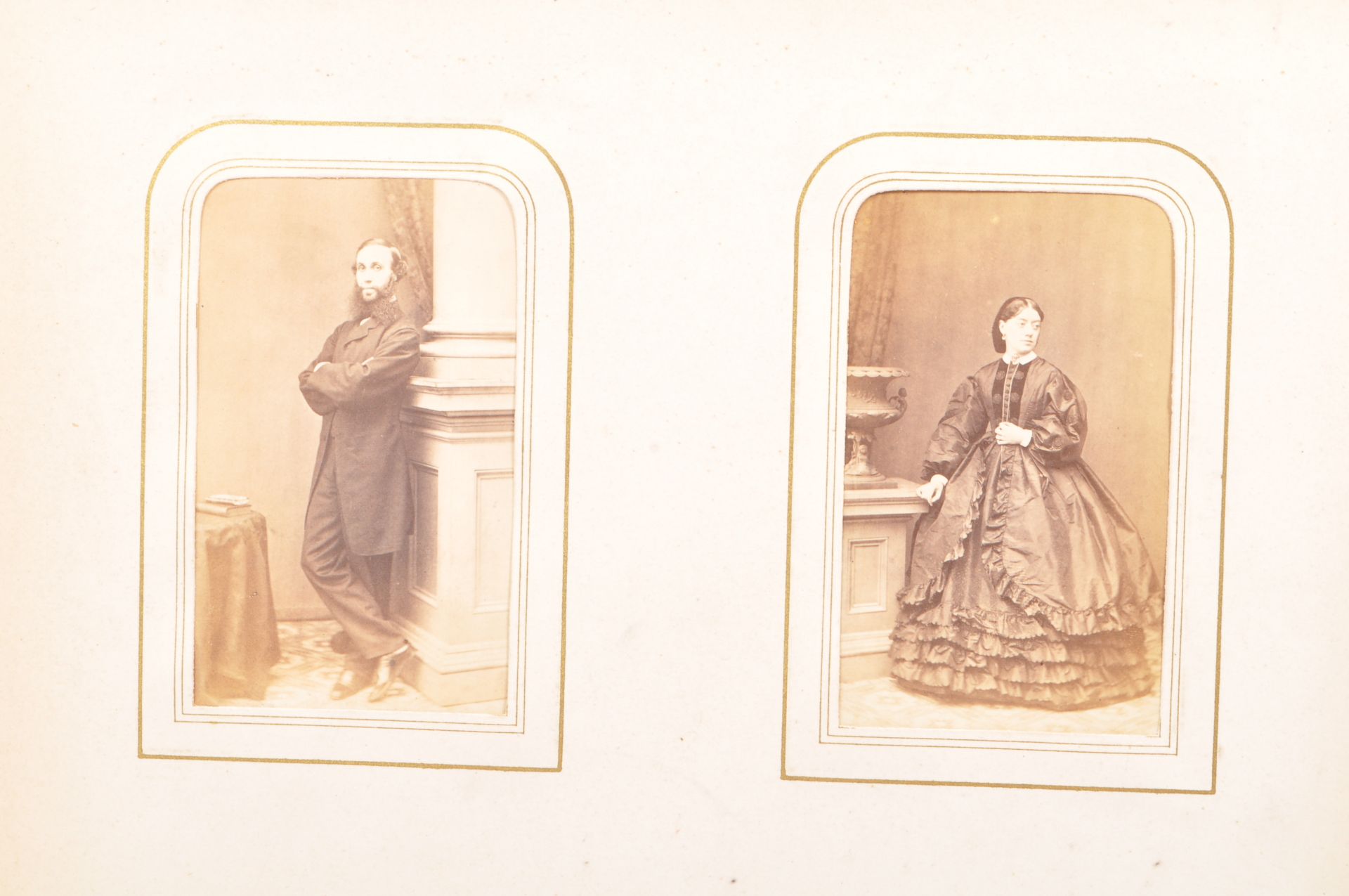 VICTORIAN 1800S ALBUM OF PHOTOGRAPHS INCL. WILLIAM KILBURN - Bild 12 aus 14