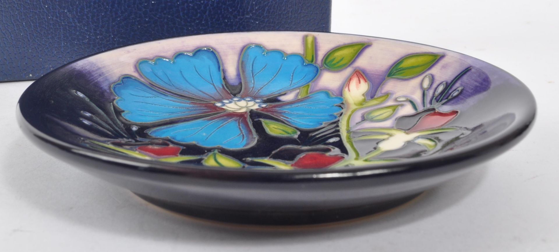 MOORCROFT POTTERY - CONTEMPORARY FLORAL PIN DISH - Image 4 of 6