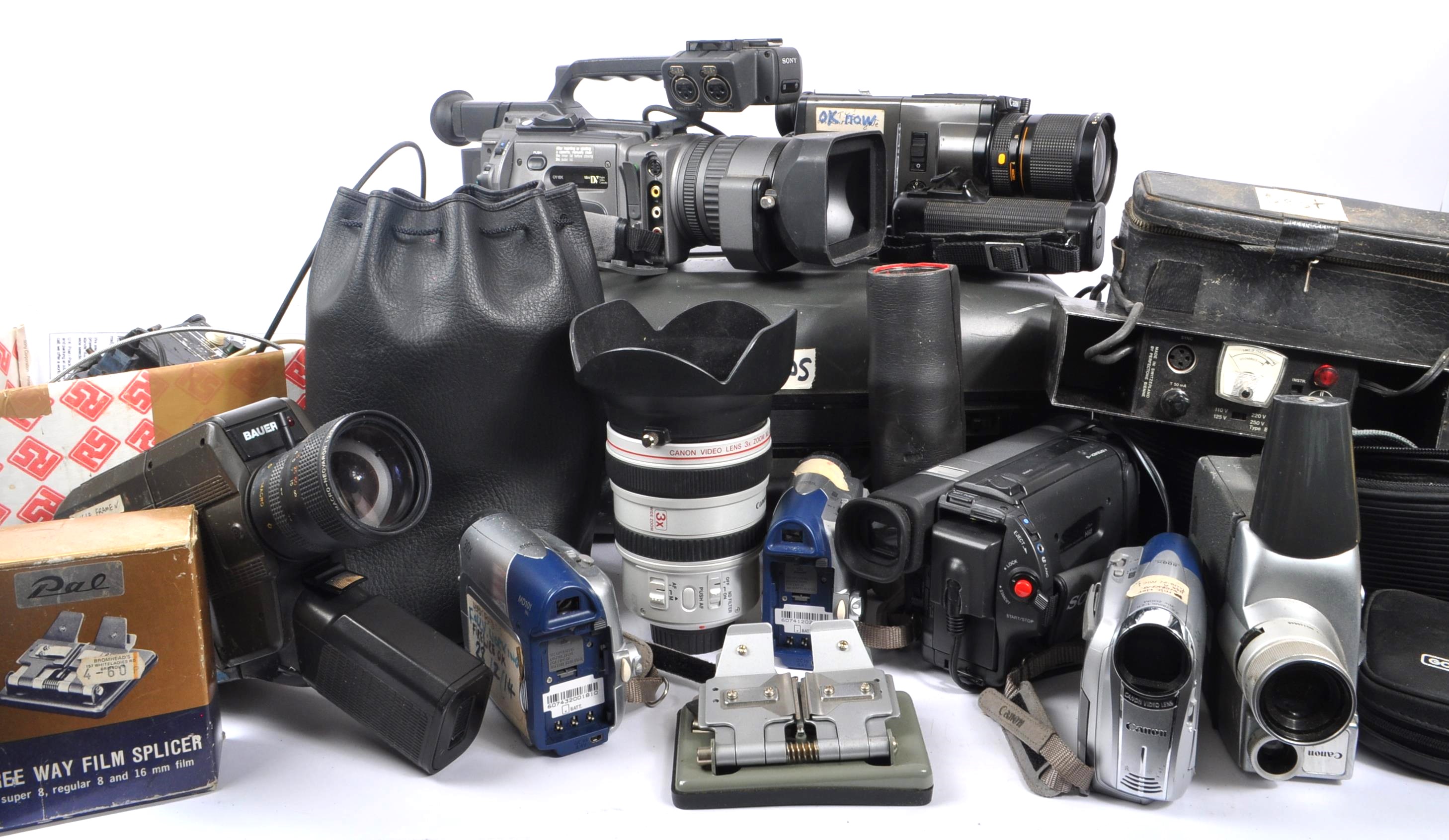 LARGE COLLECTION OF DIGITAL CAMCORDERS