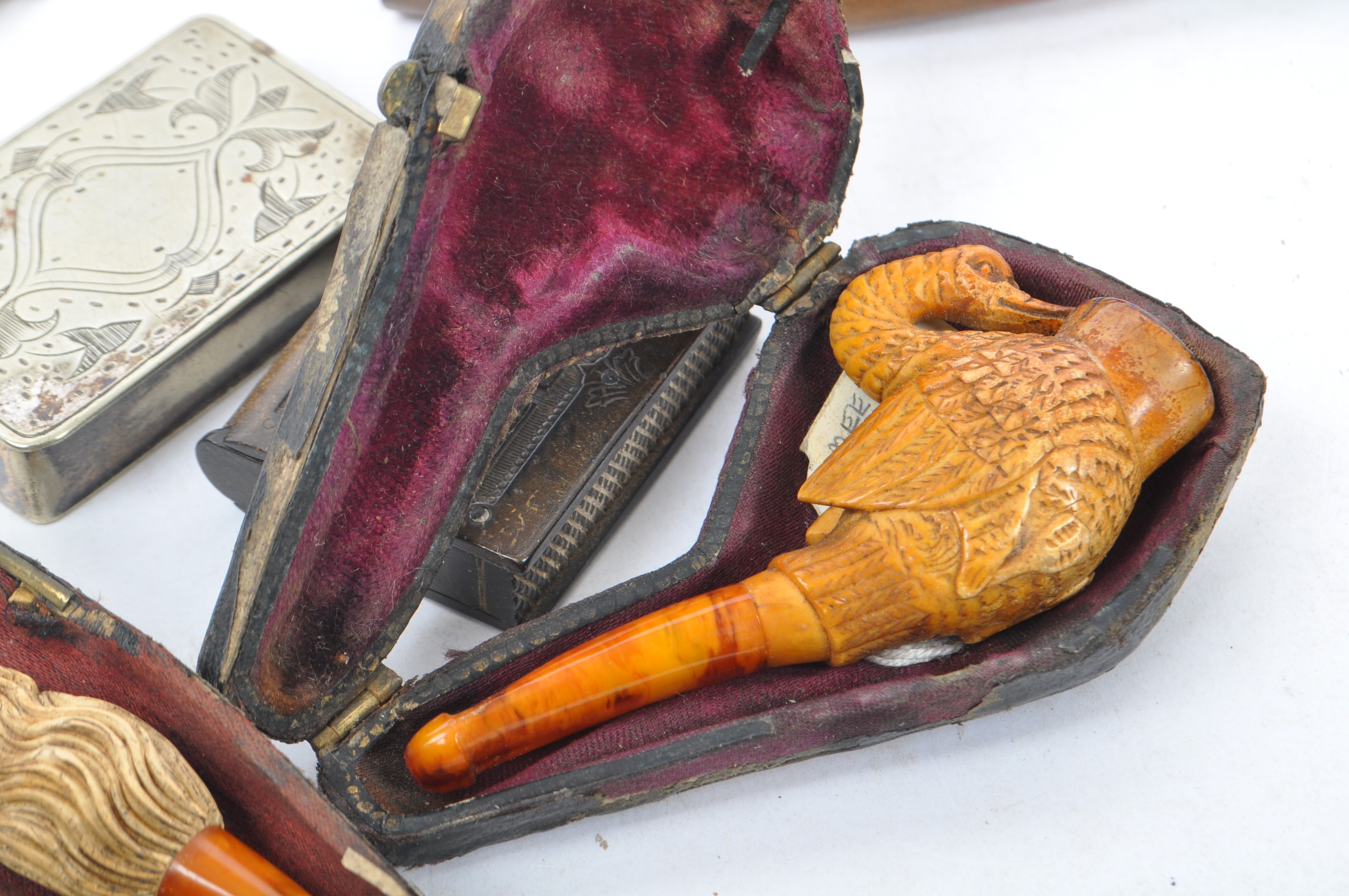 COLLECTION OF 19TH CENTURY SMOKING PIPES W OTHER ITEMS - Image 3 of 10