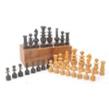EARLY 20TH CENTURY TURNED WOODEN CHESS SET