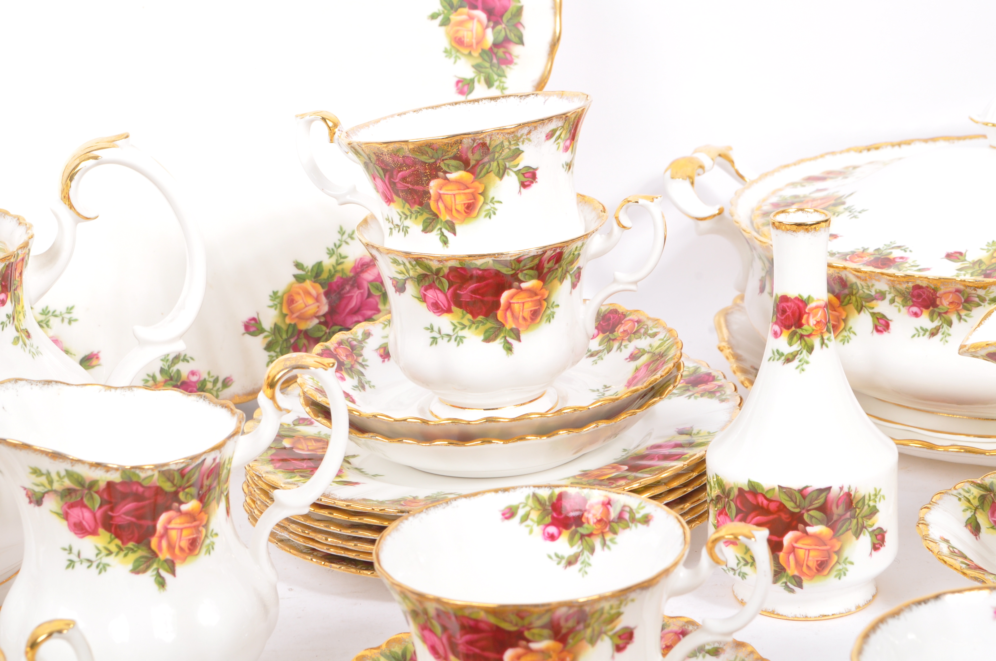 ROYAL ALBERT - OLD COUNTRY ROSES - ENGLISH MID CENTURY TEA SET - Image 4 of 10