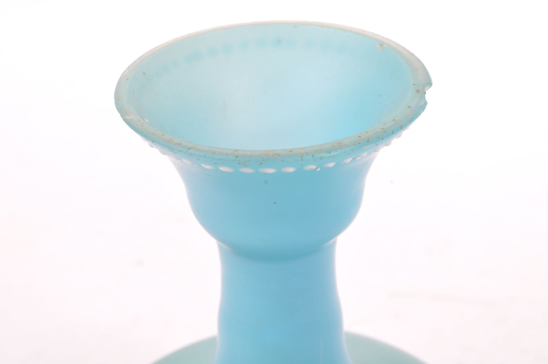 MARY GREGORY - VICTORIAN BLUE GLASS VASE W/ OTHER VASE - Image 7 of 8