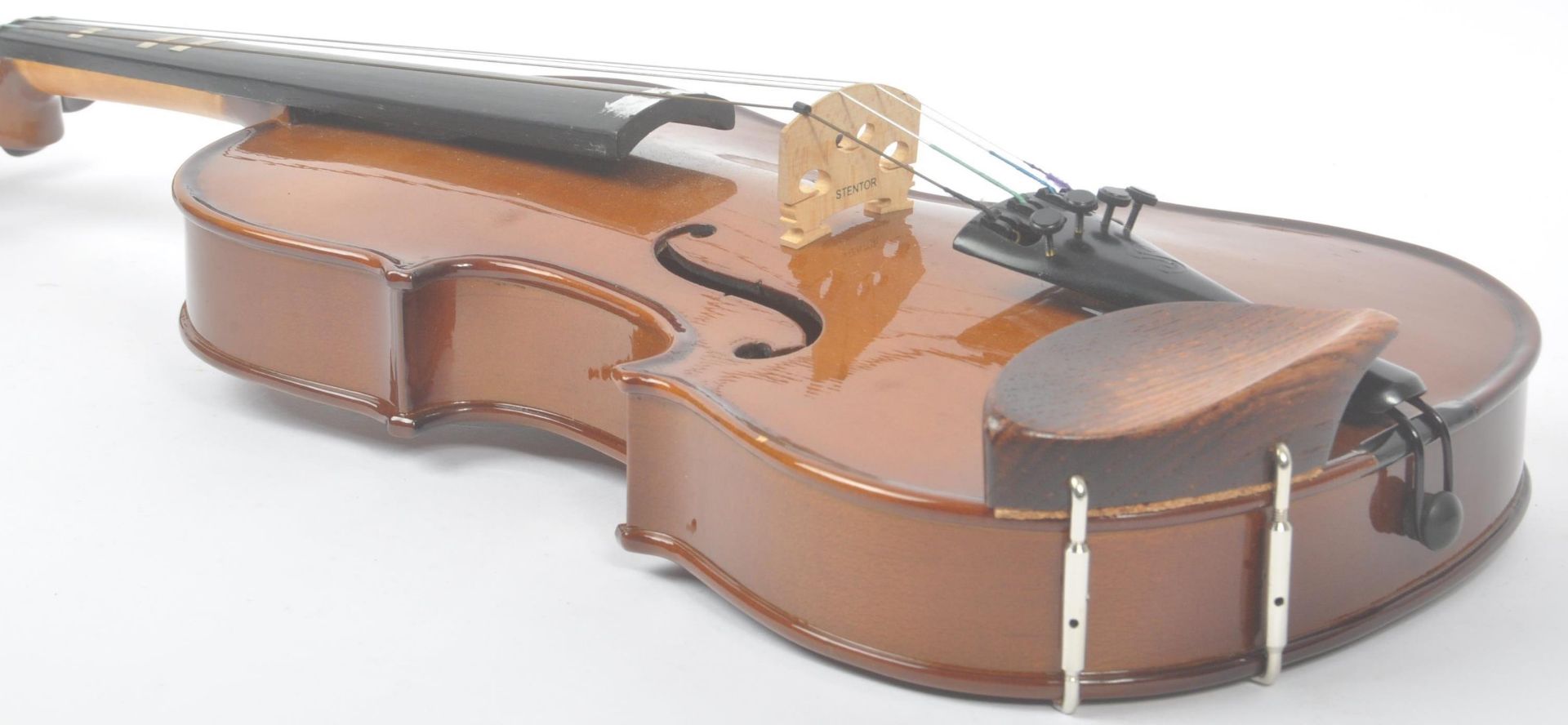 STENTOR - 20TH CENTURY 3/4 STUDENT I VIOLIN W/ BOW AND CASE - Image 6 of 7