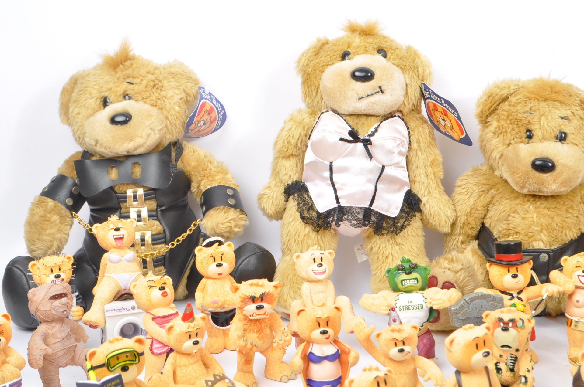 LARGE COLLECTION OF BAD TASTE BEARS FIGURINES - Image 10 of 12