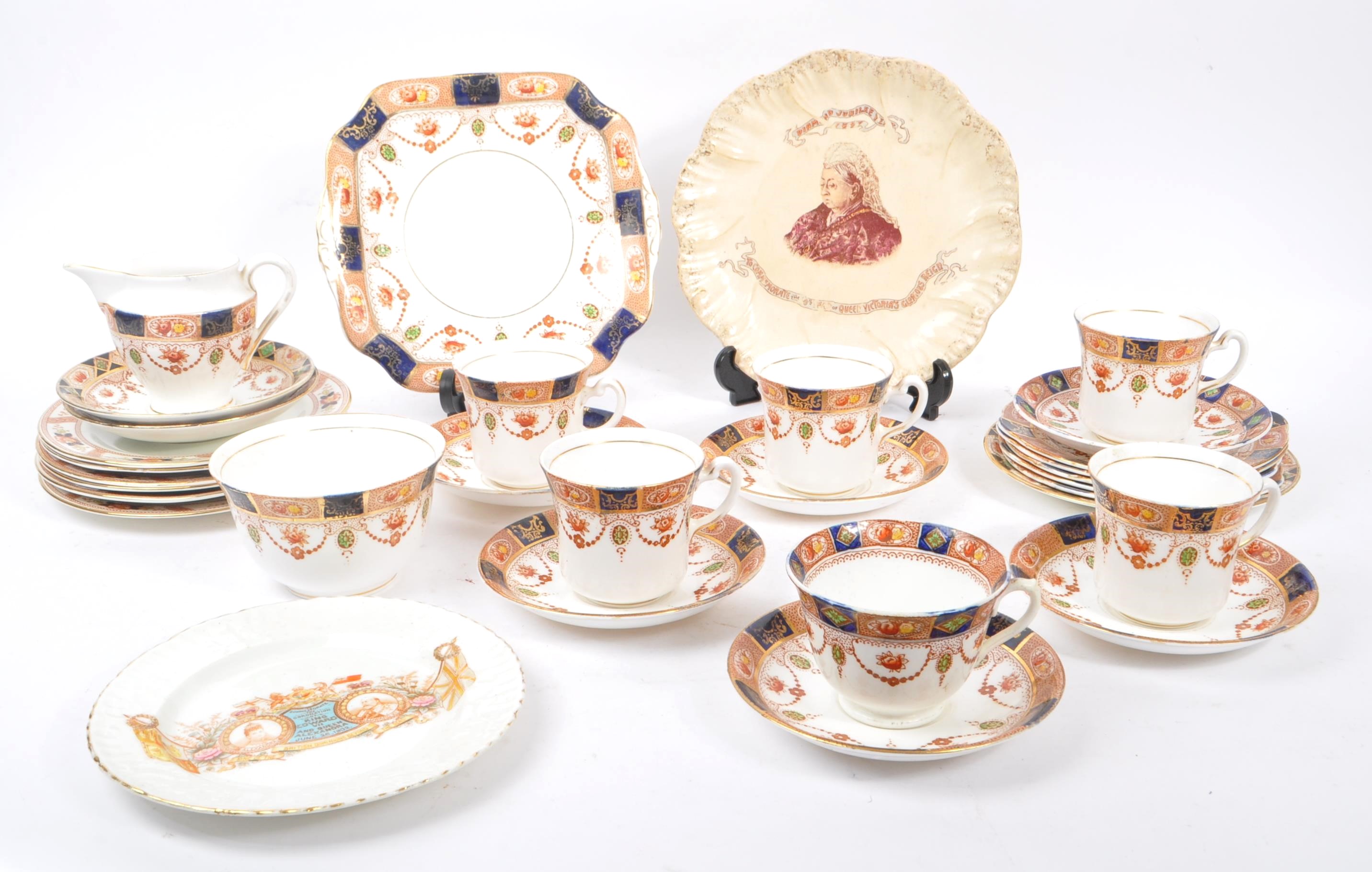 COLCLOUGH CHINA TEA SERVICE IN IMARI PATTERN