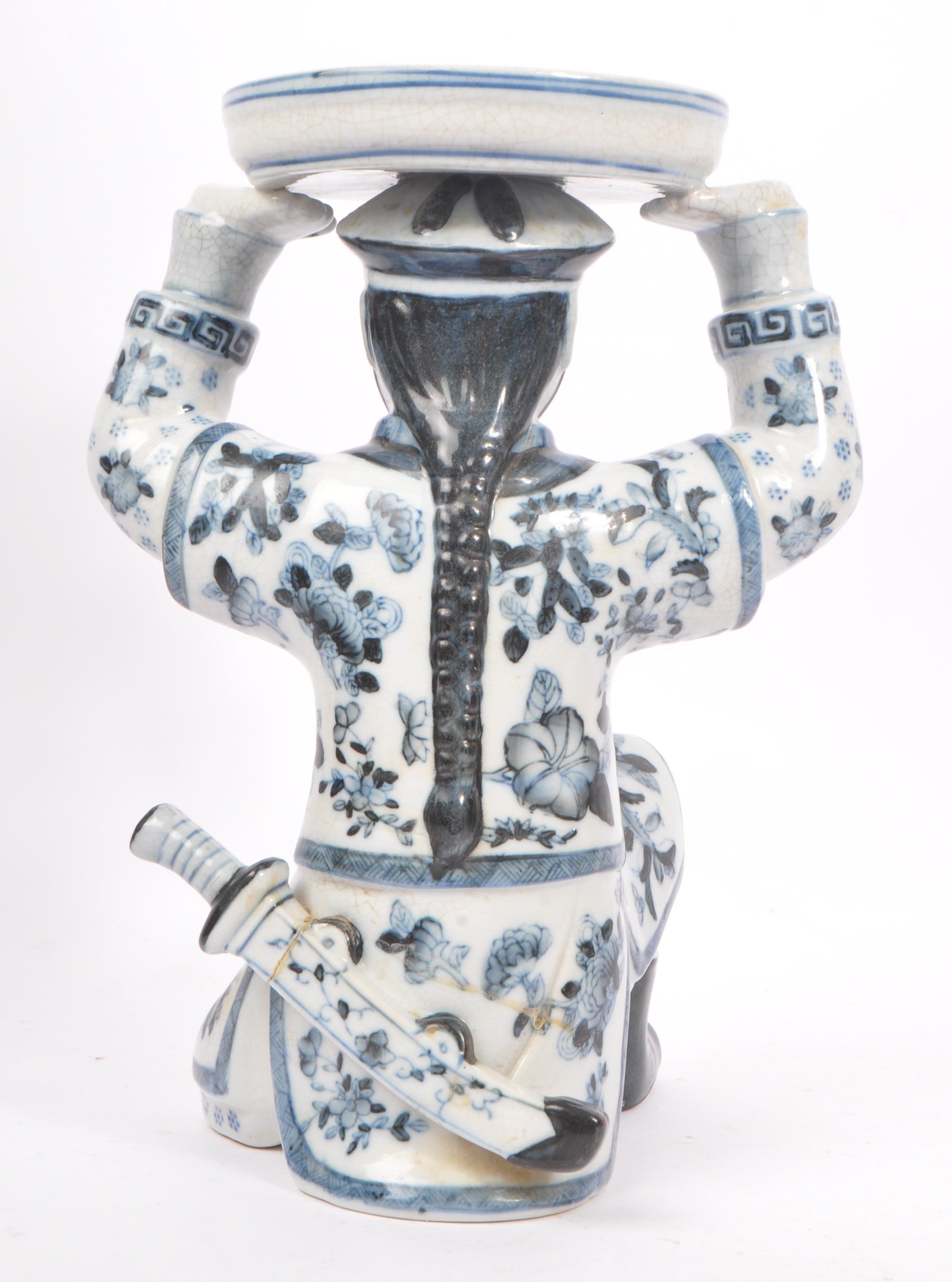 TWO 1920S CHINESE BLUE AND WHITE FIGURES HOLDING BOWLS - Image 7 of 9