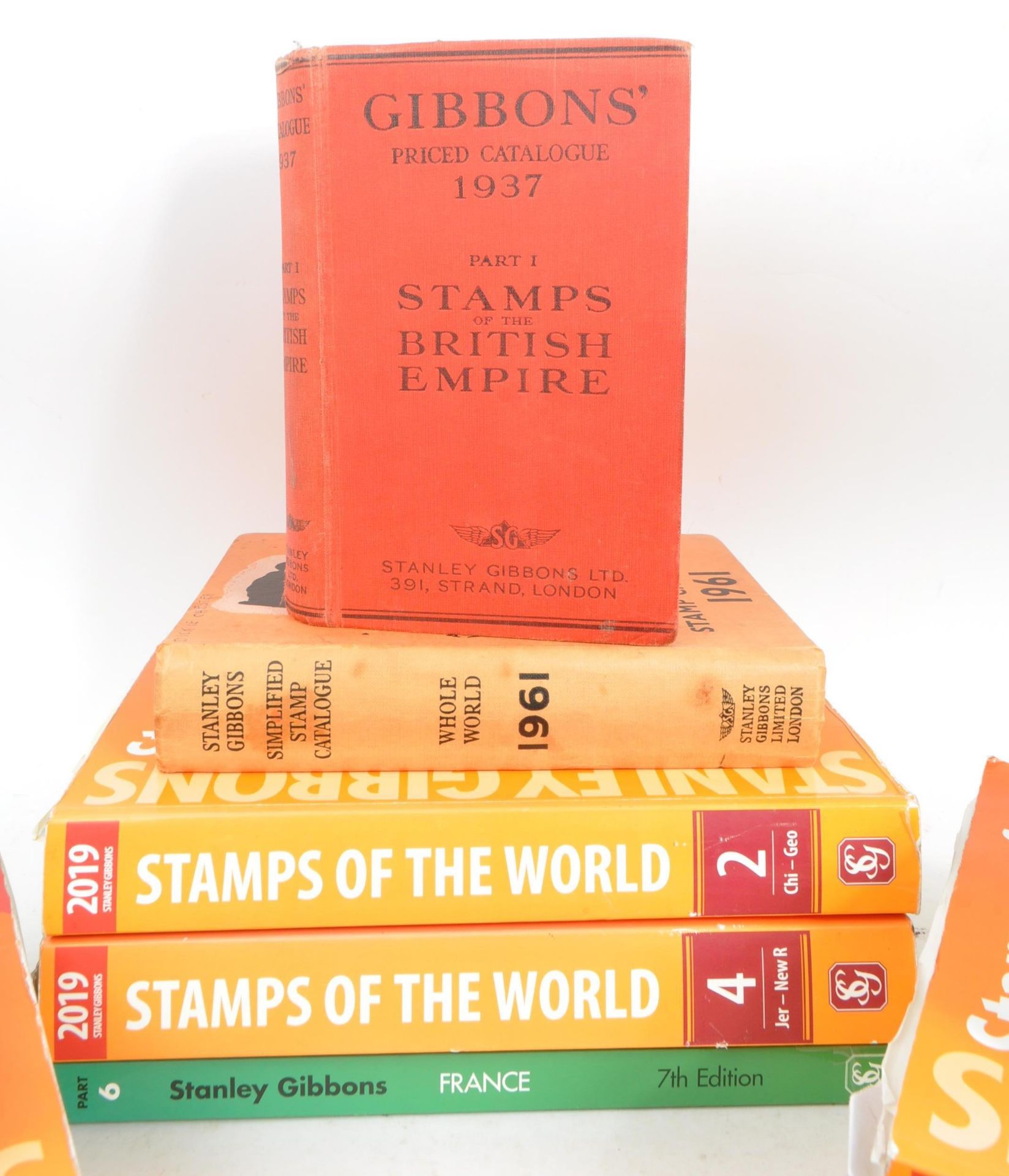 STANLEY GIBBONS - COLLECTION OF STAMP CATALOGUE BOOKS - Bild 2 aus 7