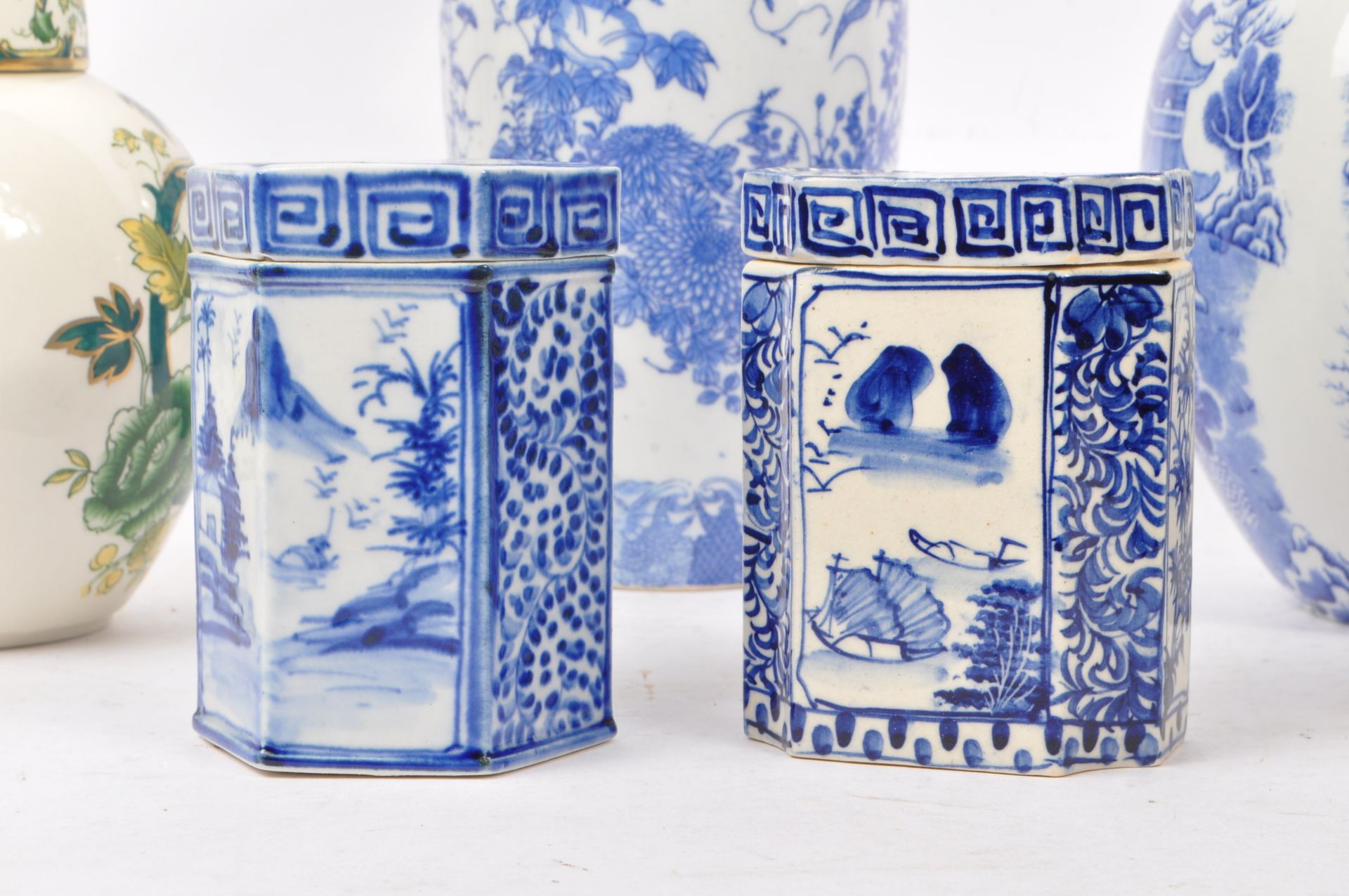 MASON'S - COLLECTION OF BRITISH AND CHINESE PORCELAIN ITEMS - Image 2 of 10