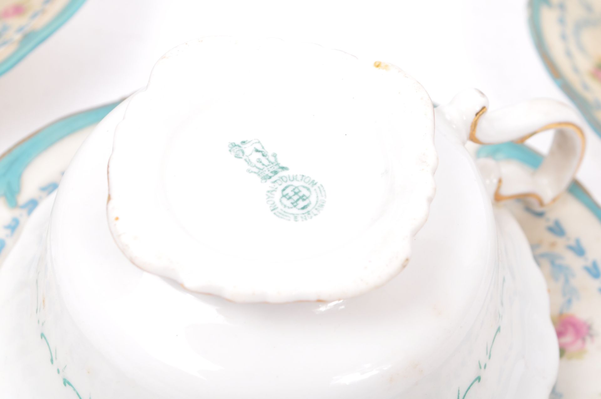 THREE EARLY 20TH CENTURY ROYAL DOULTON TEACUP & SAUCER - Image 5 of 5