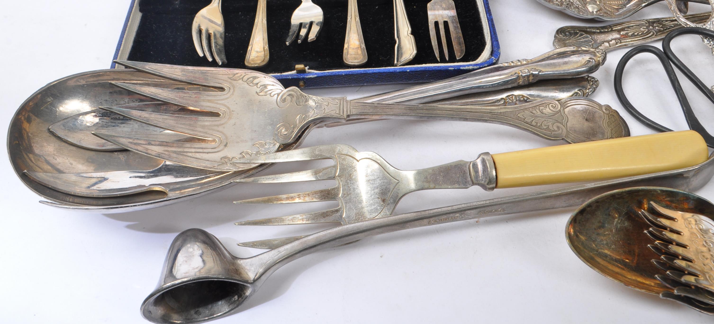 VINERS - BEAD PATTERN SILVER PLATE CUTLERY CANTEEN - Image 7 of 11