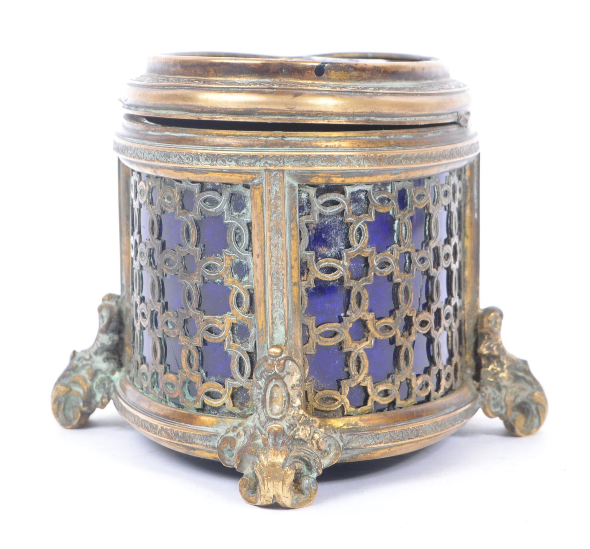 EARLY 20TH CENTURY BRASS AND BLUE GLASS TRINKET BOX - Image 4 of 6