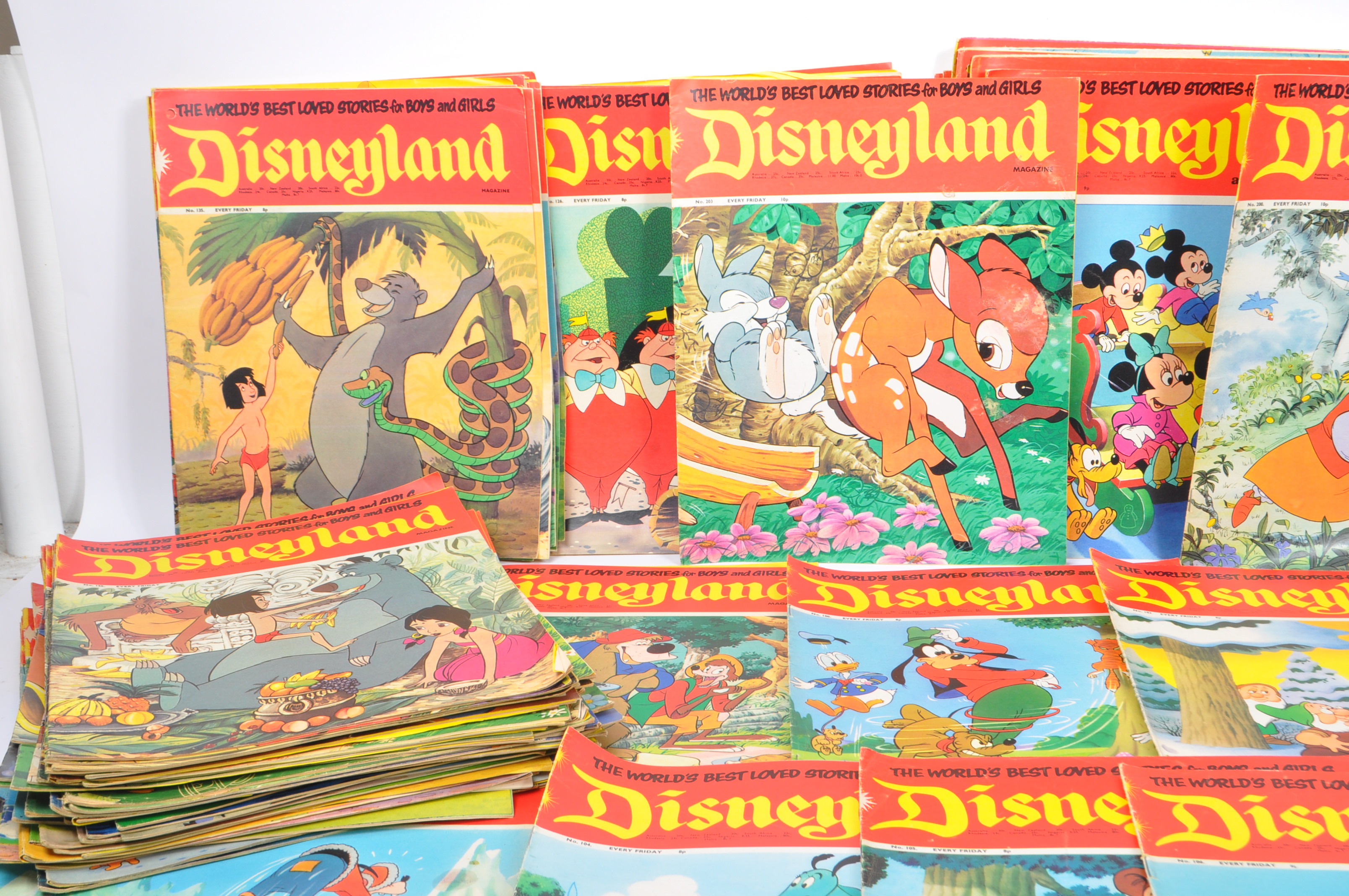 DISNEY - COLLECTION OF 1970S DISNEYLAND MAGAZINES - Image 2 of 9