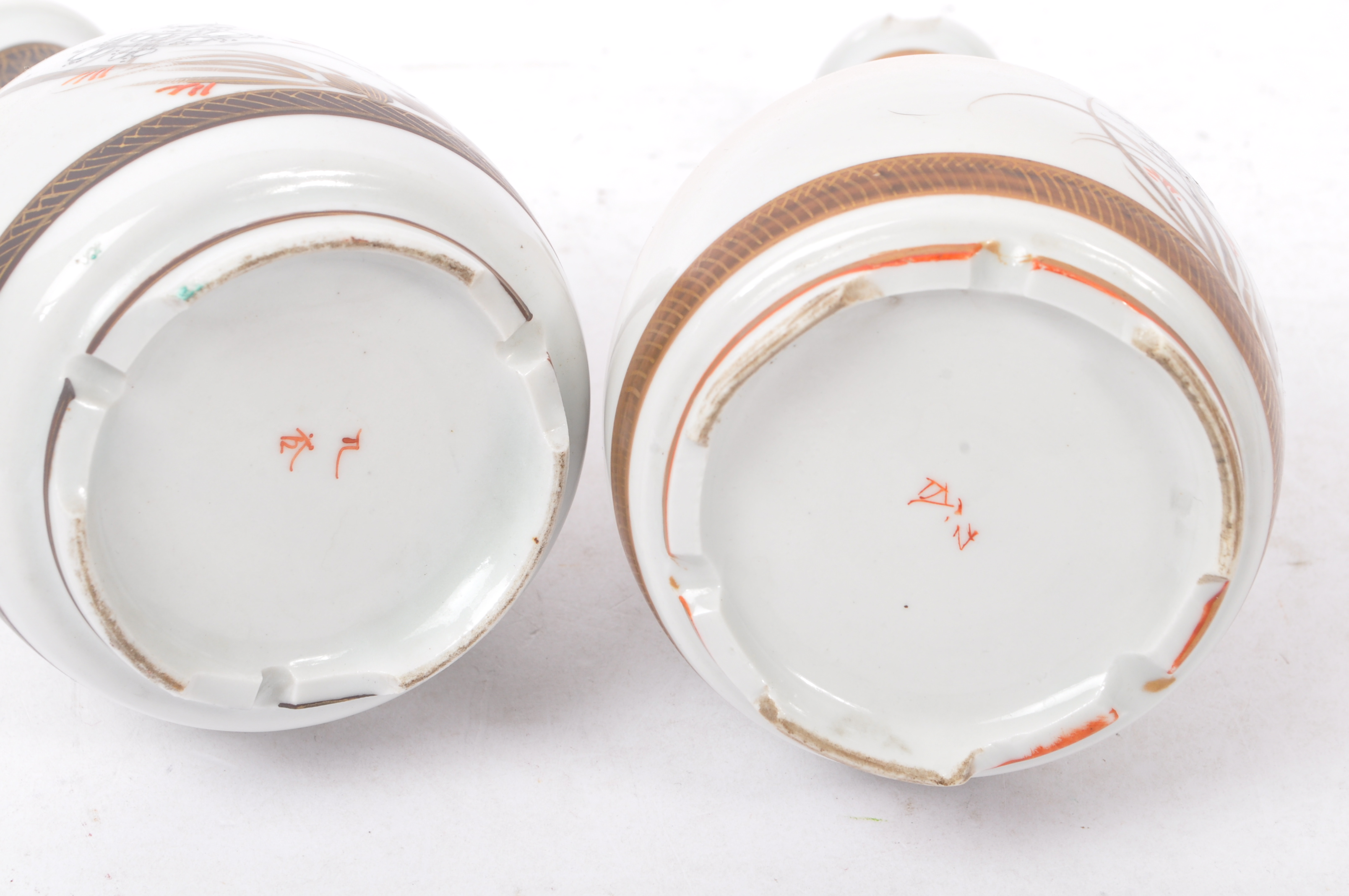 FIVE JAPANESE PORCELAIN VASES - SATSUMA & IMARI - Image 7 of 9