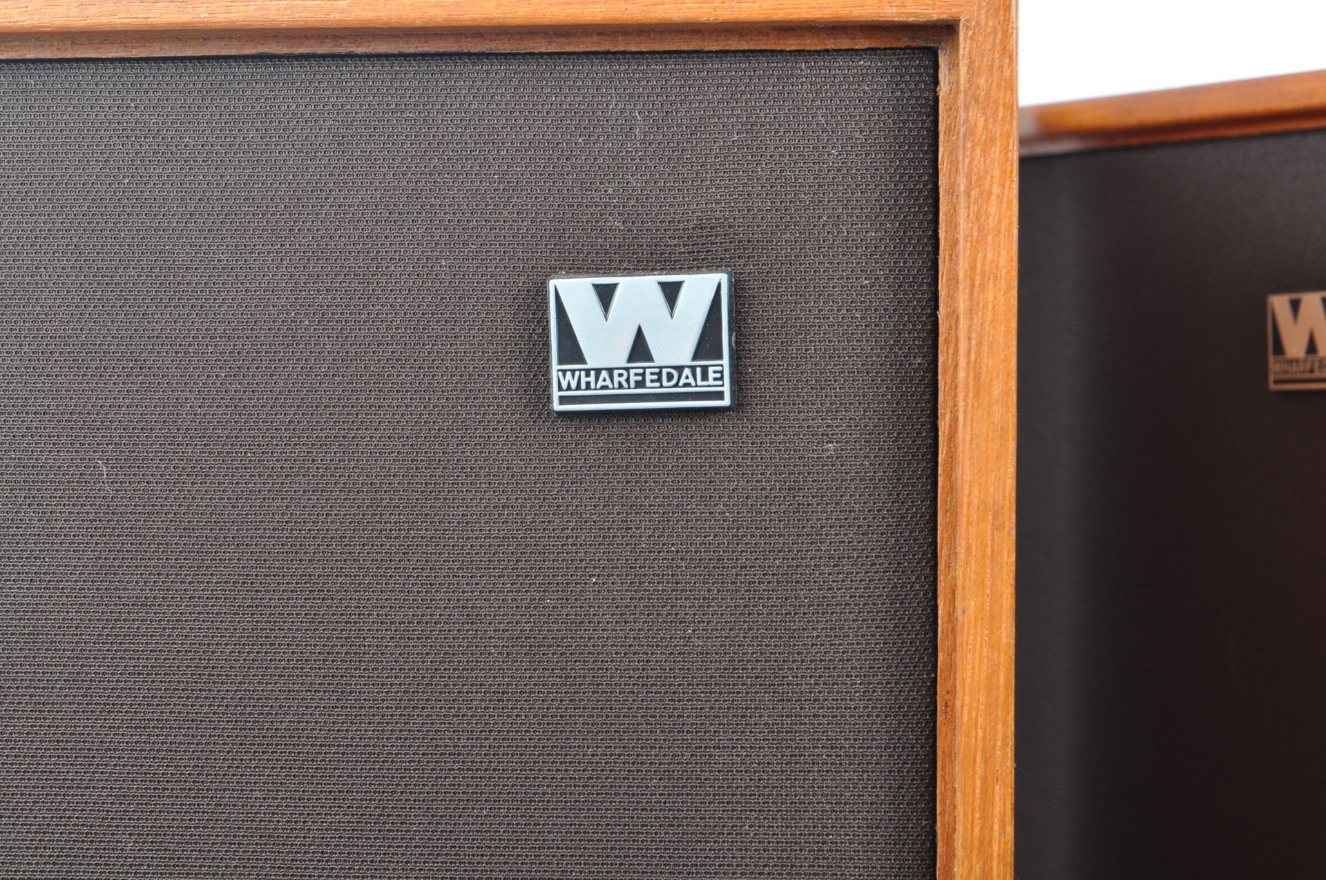 WHARFEDALE - LINTON 3XP - PAIR OF TABLE TOP LOUD SPEAKERS - Image 6 of 6