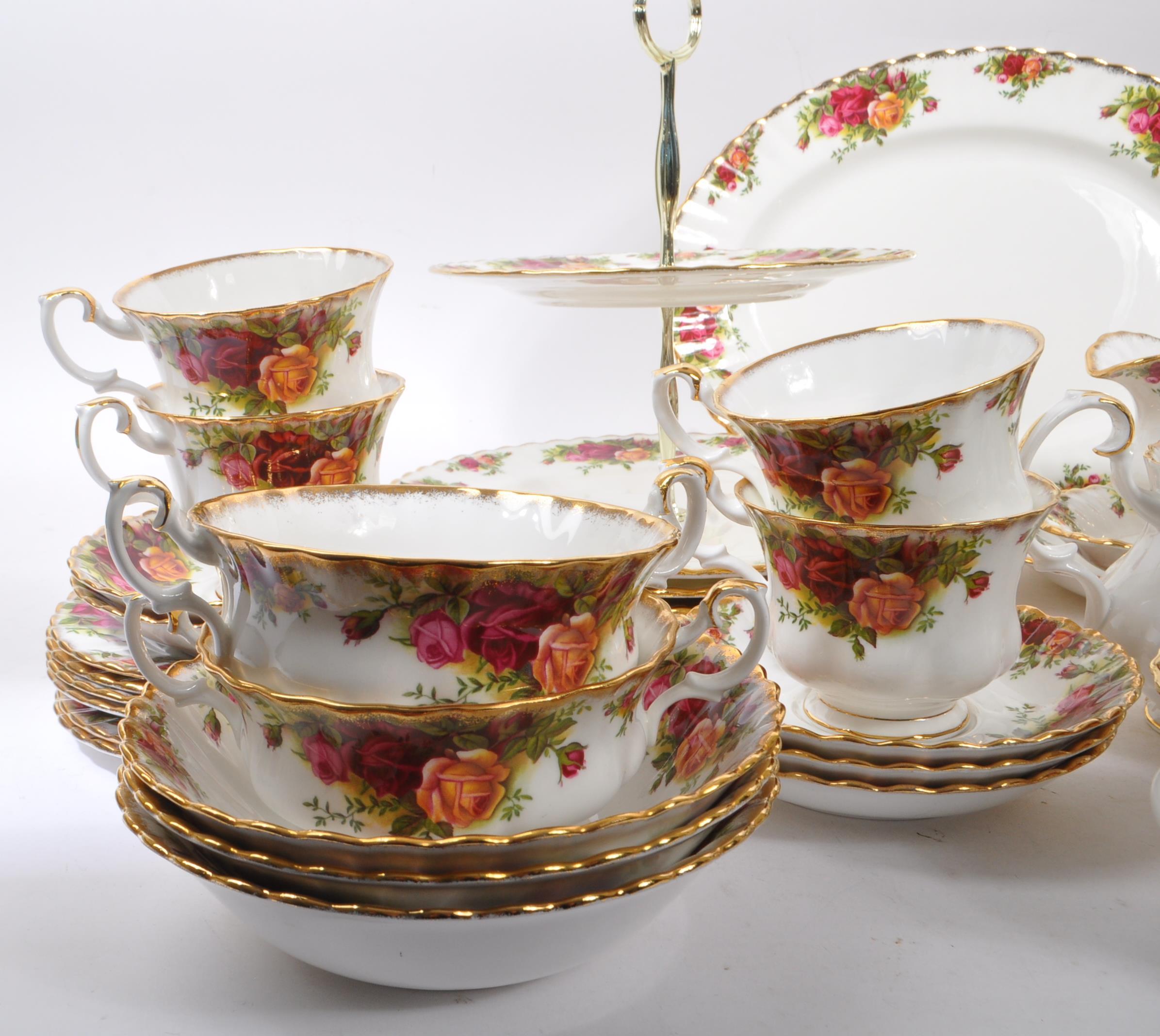 ROYAL ALBERT - OLD COUNTRY ROSES - PORCELAIN TEA SERVICE - Image 2 of 9
