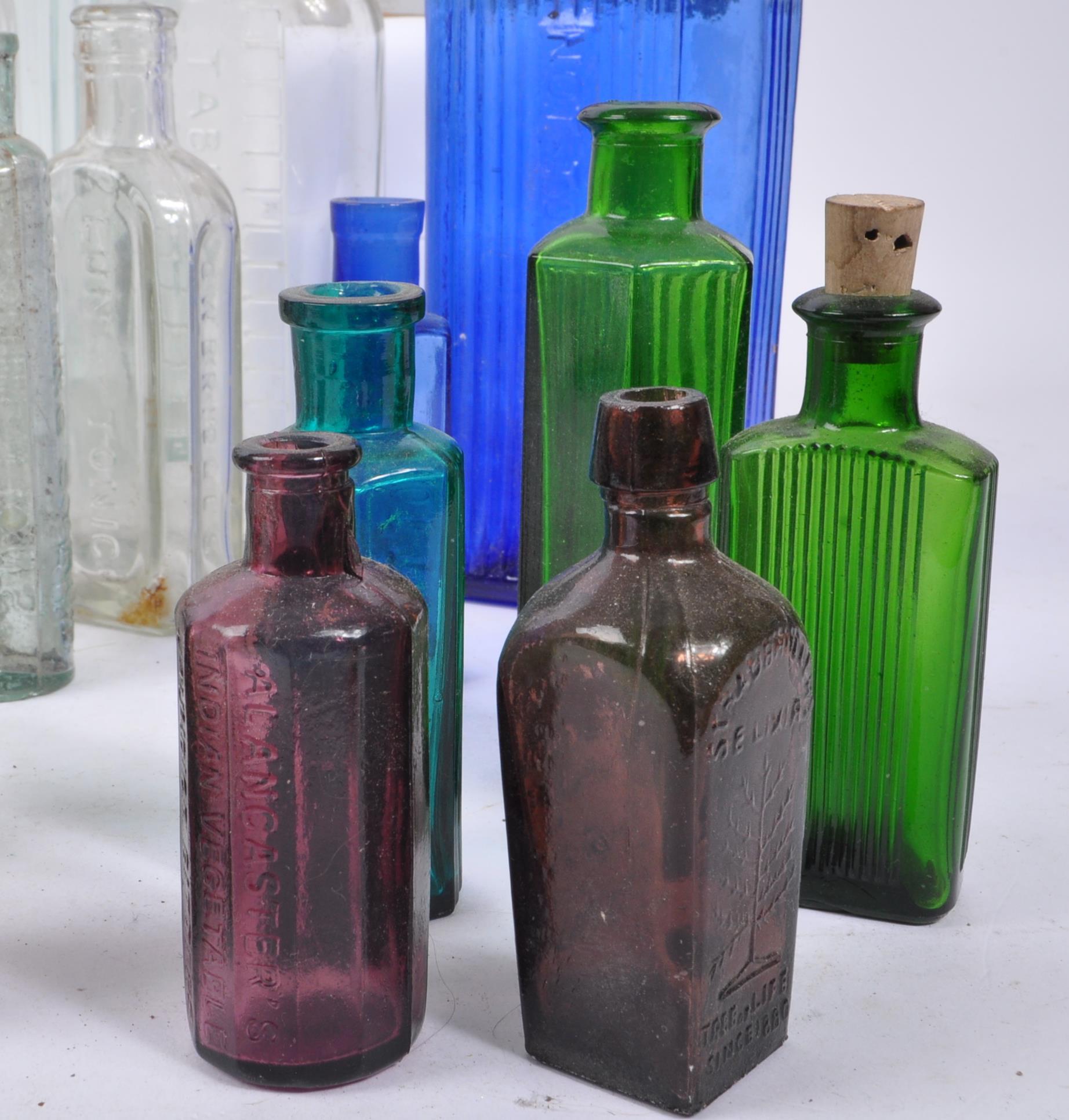 A large collection of 19th and 20th century glass bottles. The collection consisting of a variety of - Image 3 of 10