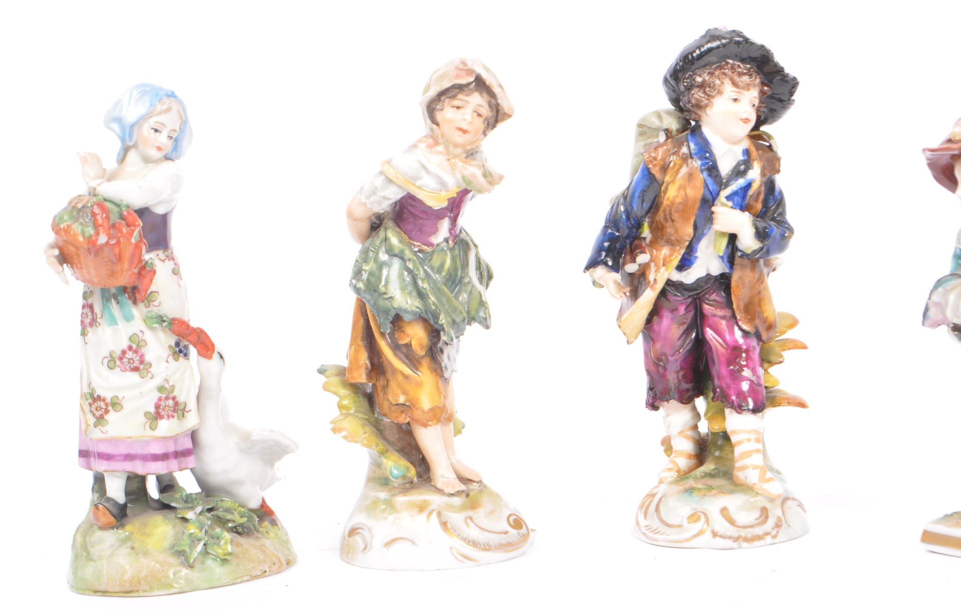 CAPODIMONTE - COLLECTION OF 19TH CENTURY PORCELAIN FIGURES - Bild 5 aus 11