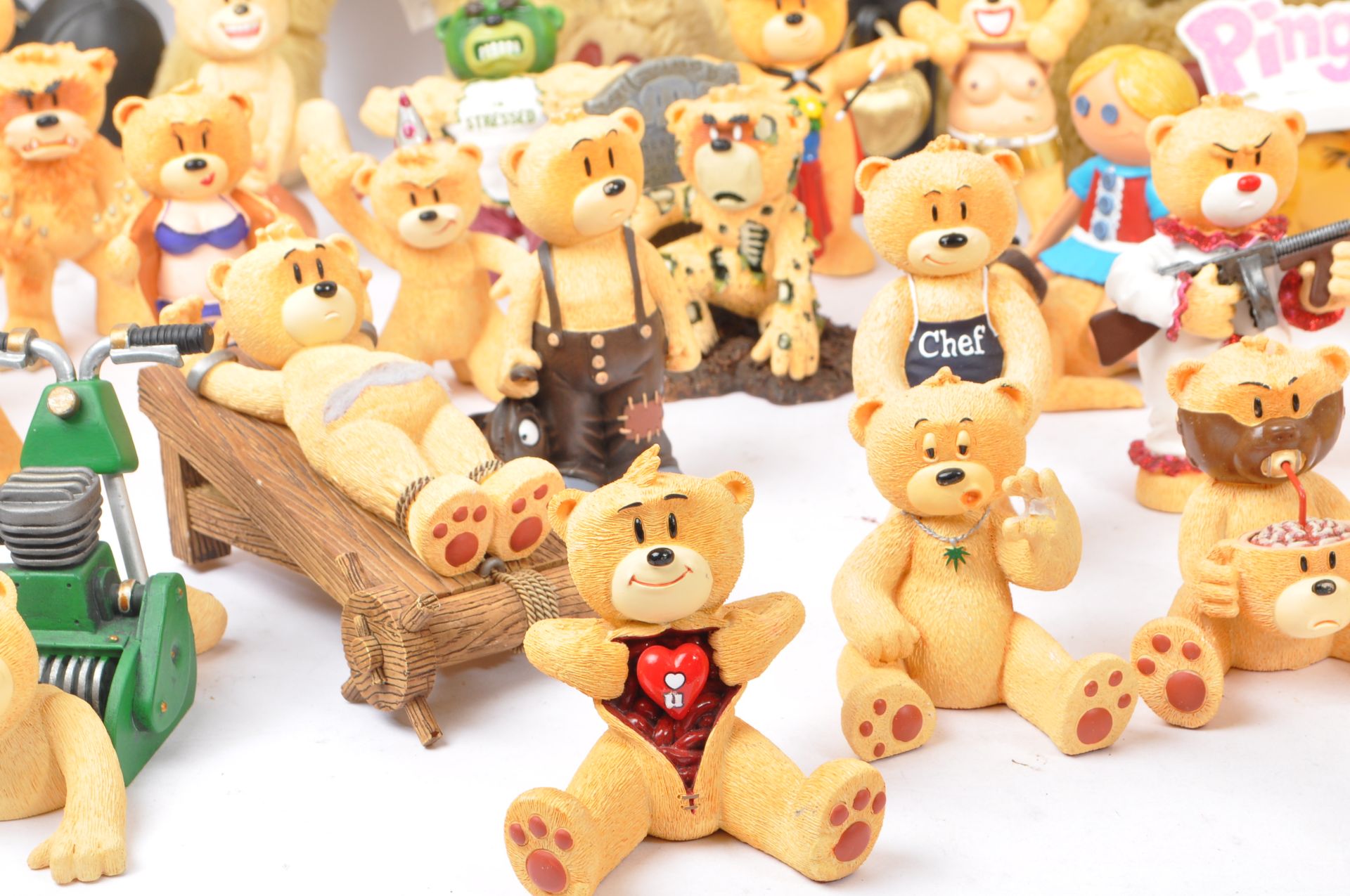 LARGE COLLECTION OF BAD TASTE BEARS FIGURINES - Image 3 of 12