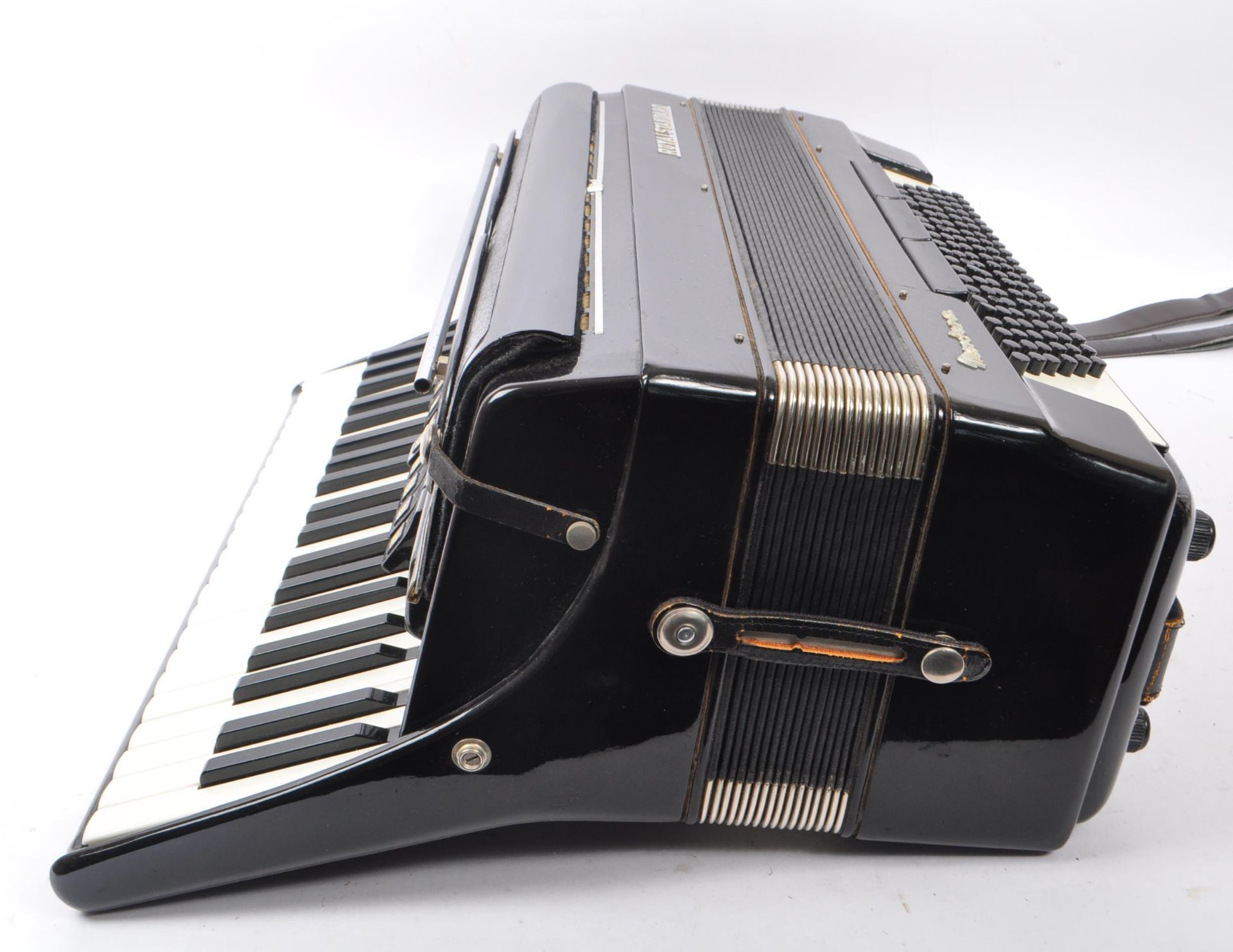 ROYAL STANDARD MONTANA GERMANY ACCORDION - Image 5 of 8